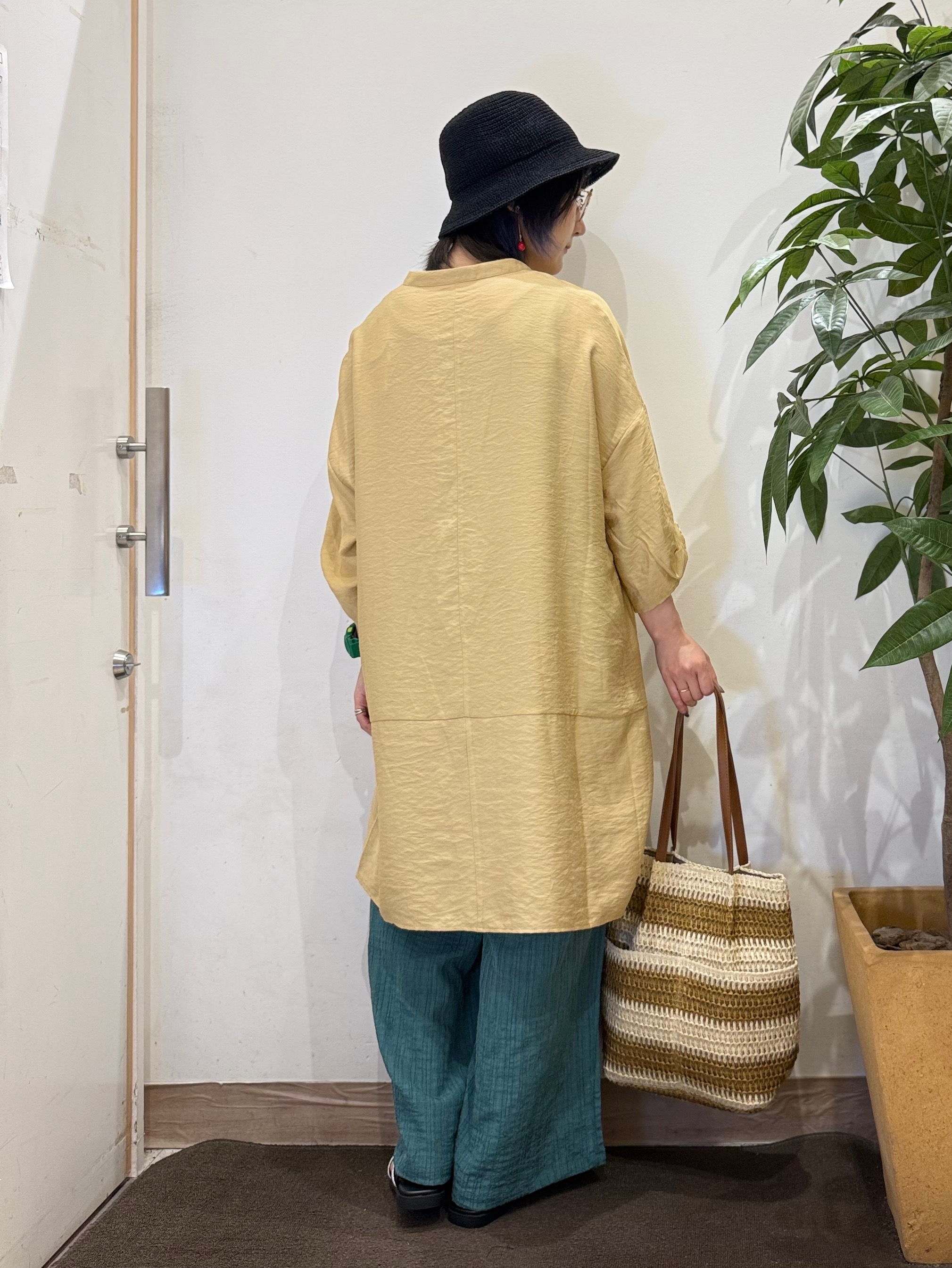 misakiさんの「SHOO･LA･RUE｜【ひんやり/S-LL/洗濯機可】体型カバーにも スラブコクーンチュニック」を使ったコーディネート