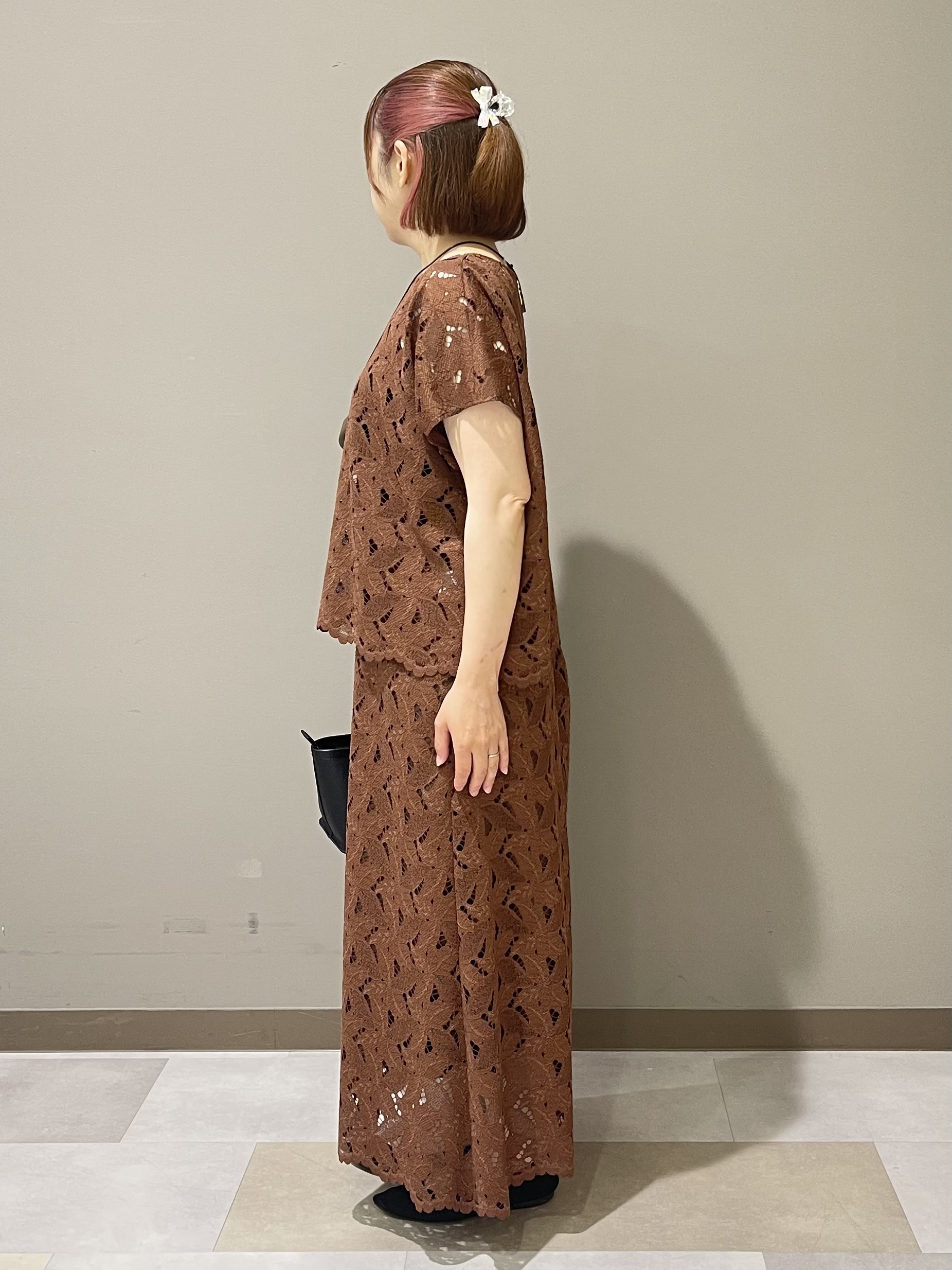 Tomoさんの「UNTITLED｜【セットアップ可能】リーフレースブラウス」を使ったコーディネート