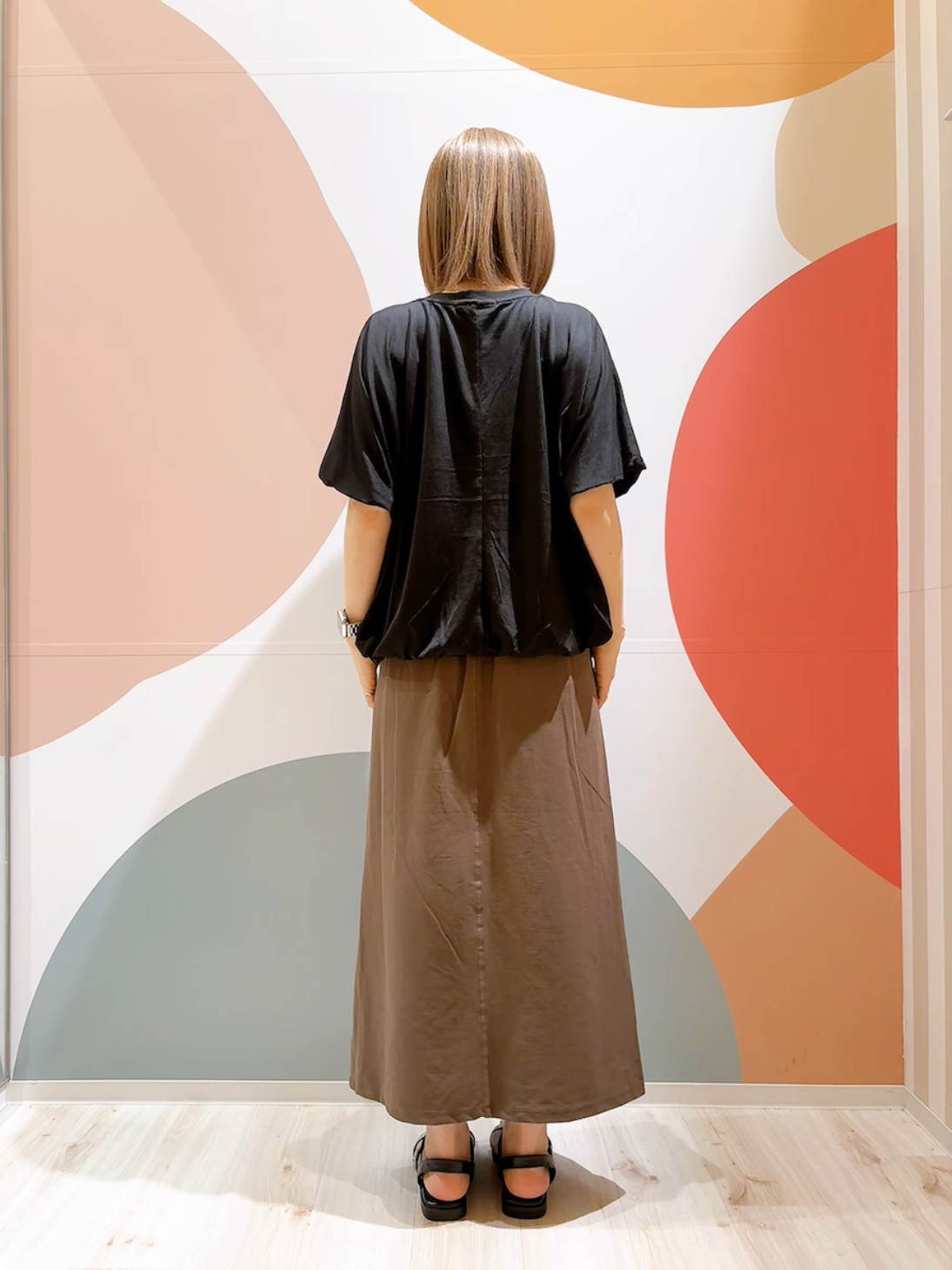長男さんの「SHOO･LA･RUE｜【ひんやり/洗濯機可】インせず着られる バルーンデザインTシャツ」を使ったコーディネート