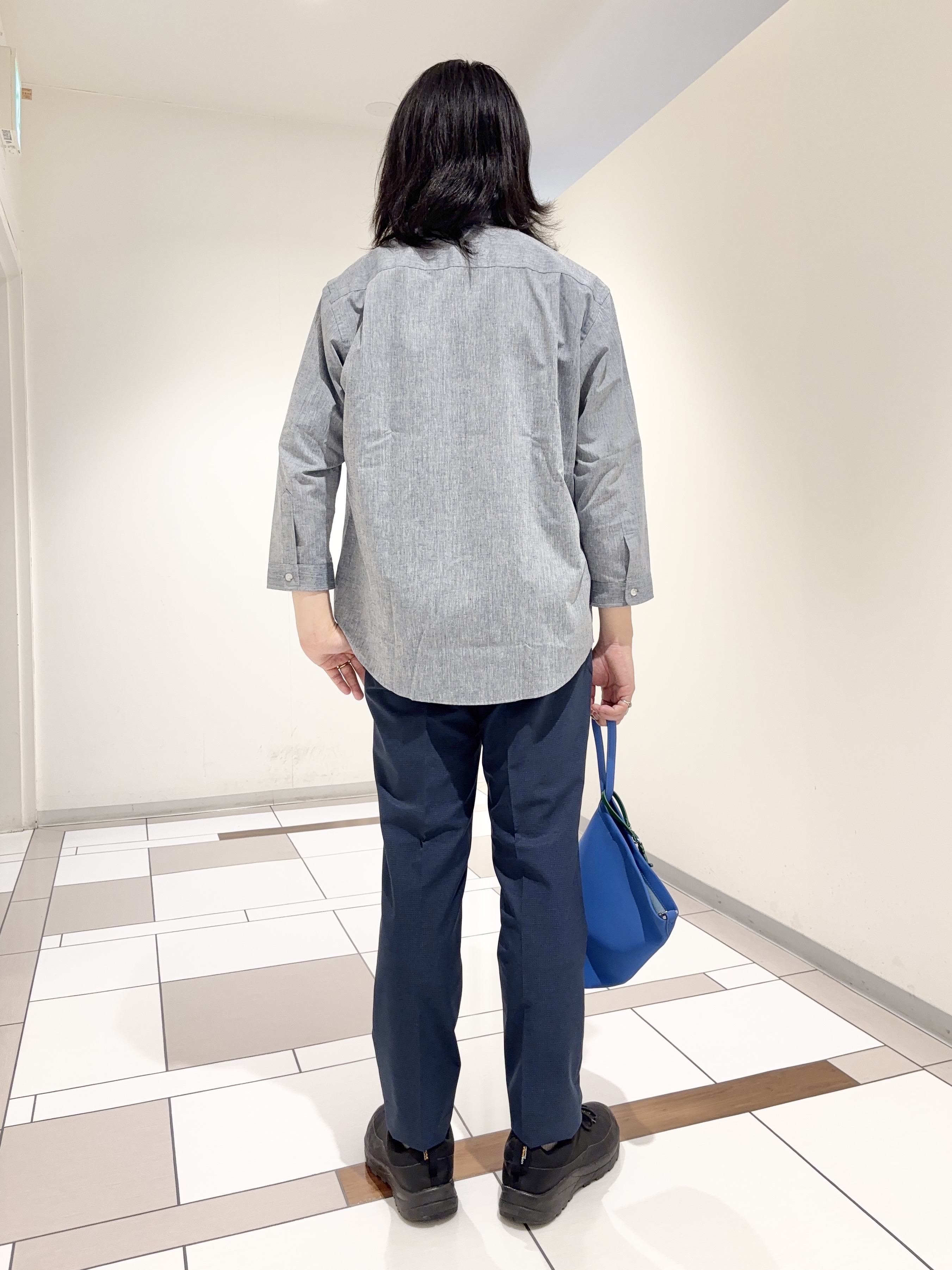及川さんの「TAKEO KIKUCHI｜【接触冷感】ハイブリッド リネン 七分袖シャツ」を使ったコーディネート