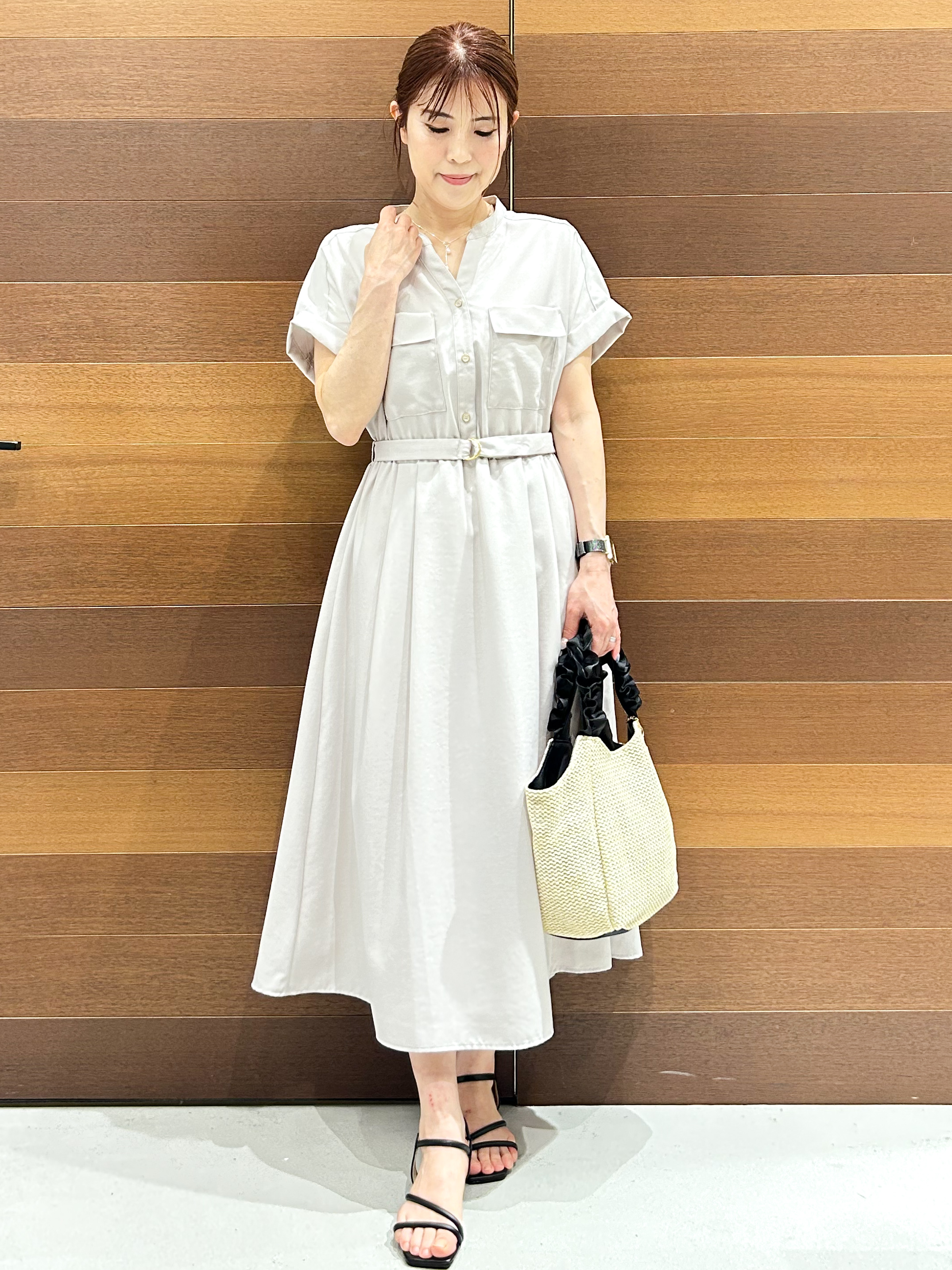 yumiさんの「OPAQUE.CLIP｜ダブルポケットスキッパーワンピース【防シワ／洗濯機OK】《XS～3L／6col》」を使ったコーディネート