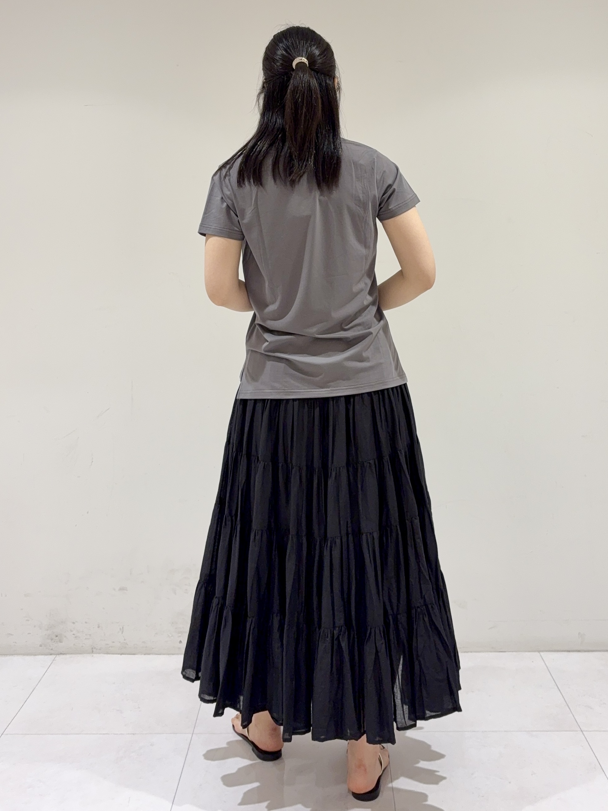 ayaさんの「DRESSTERIOR｜【立体ロゴ】フロッキーロゴプリントTシャツ」を使ったコーディネート