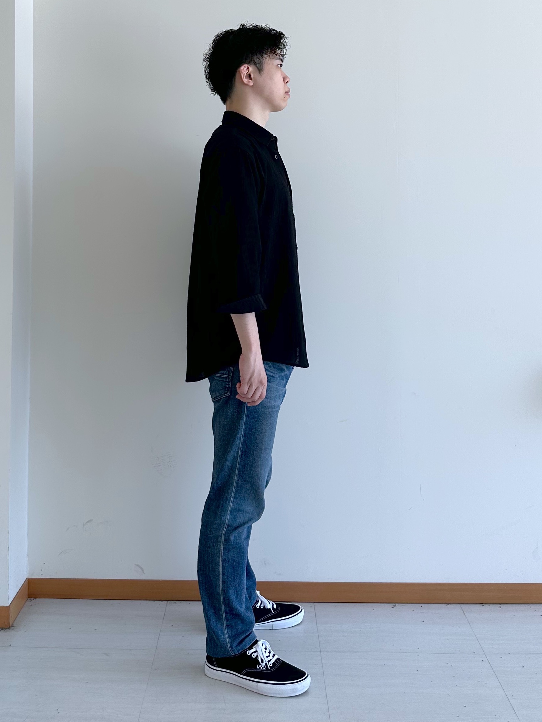 イッシーさんの「TAKEO KIKUCHI｜【通気性】トリコットサッカー 7分袖シャツ」を使ったコーディネート