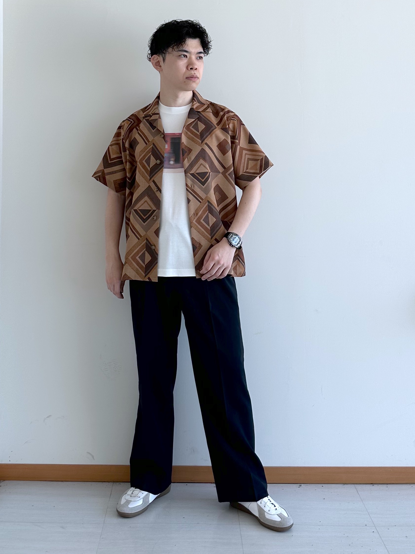 イッシーさんの「TAKEO KIKUCHI｜【吸汗速乾】タイル柄プリント 半袖シャツ」を使ったコーディネート