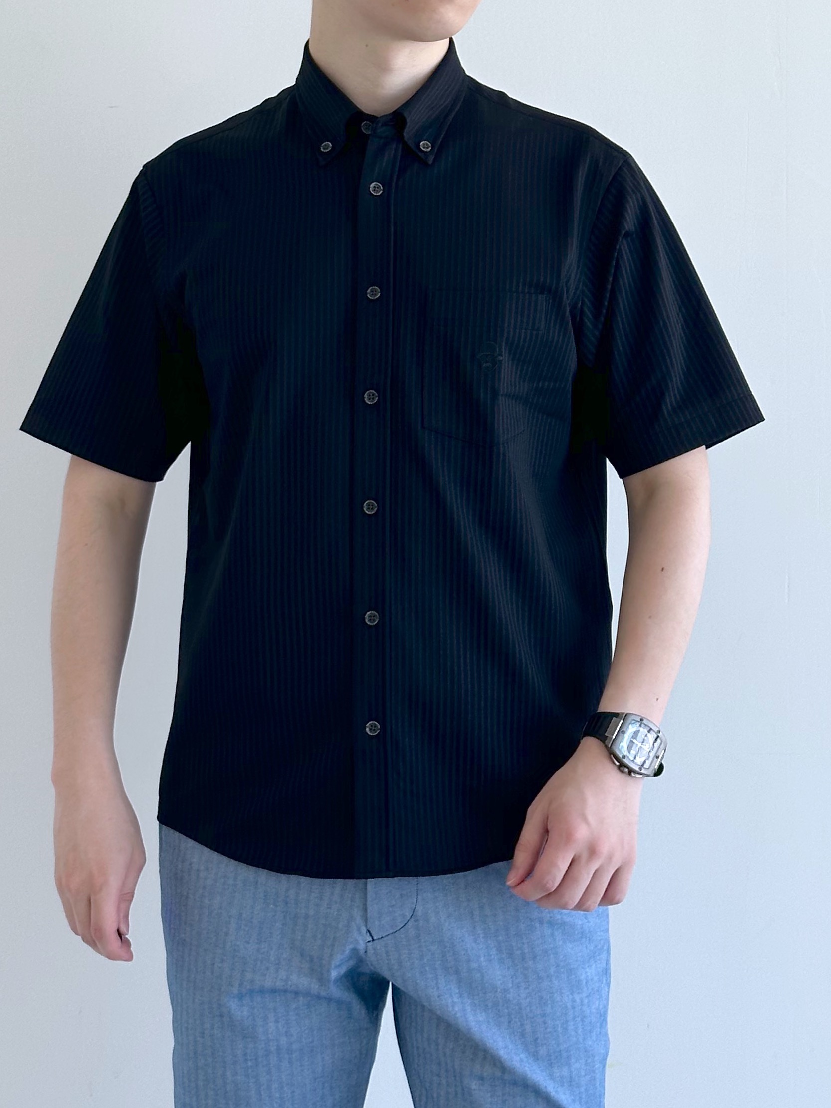 イッシーさんの「TAKEO KIKUCHI｜【接触冷感】ジャージストライプ シャツ」を使ったコーディネート
