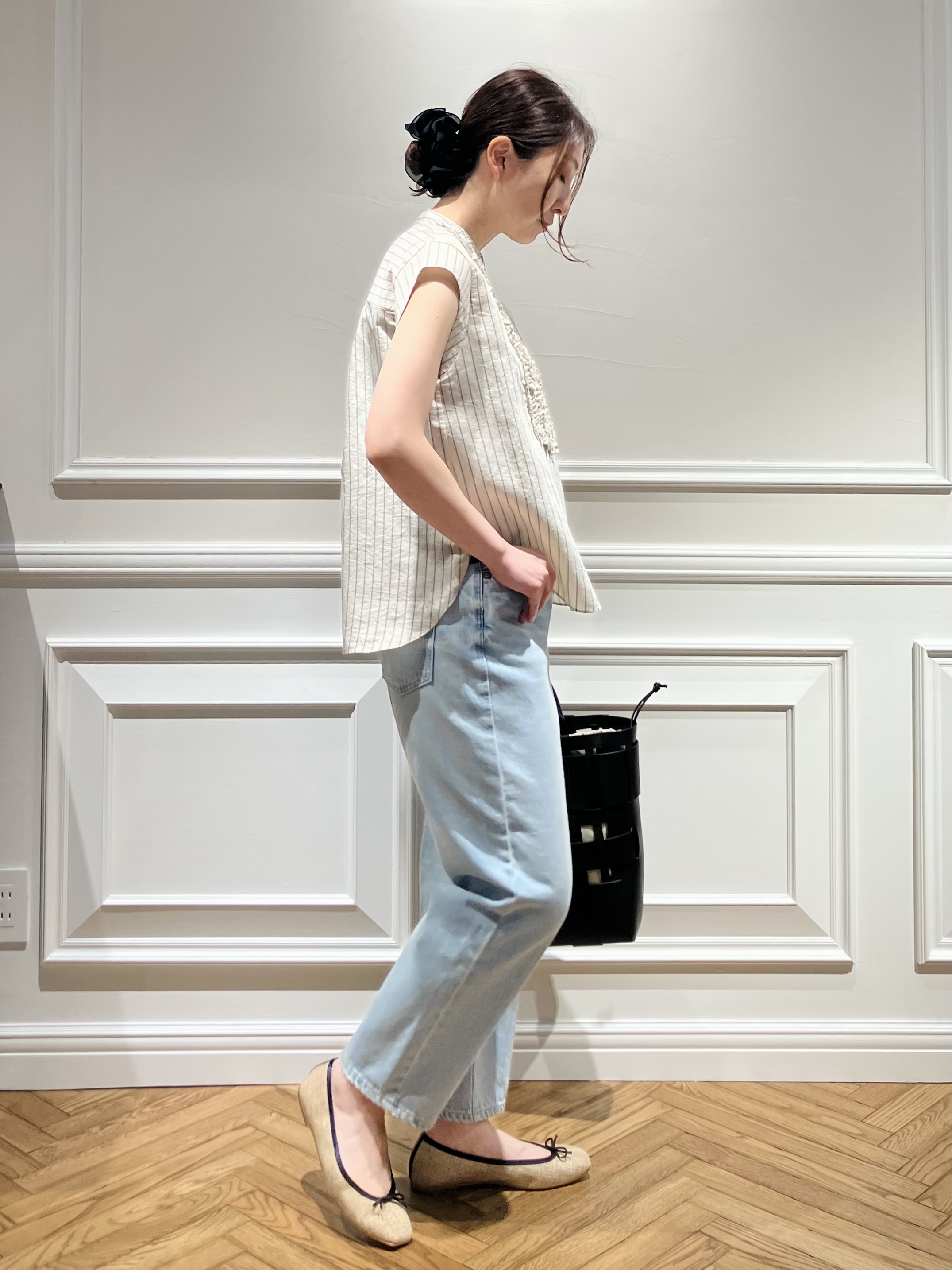 TSUKUIさんの「DRESSTERIOR｜ストライプフレンチスリーブフリルブラウス」を使ったコーディネート