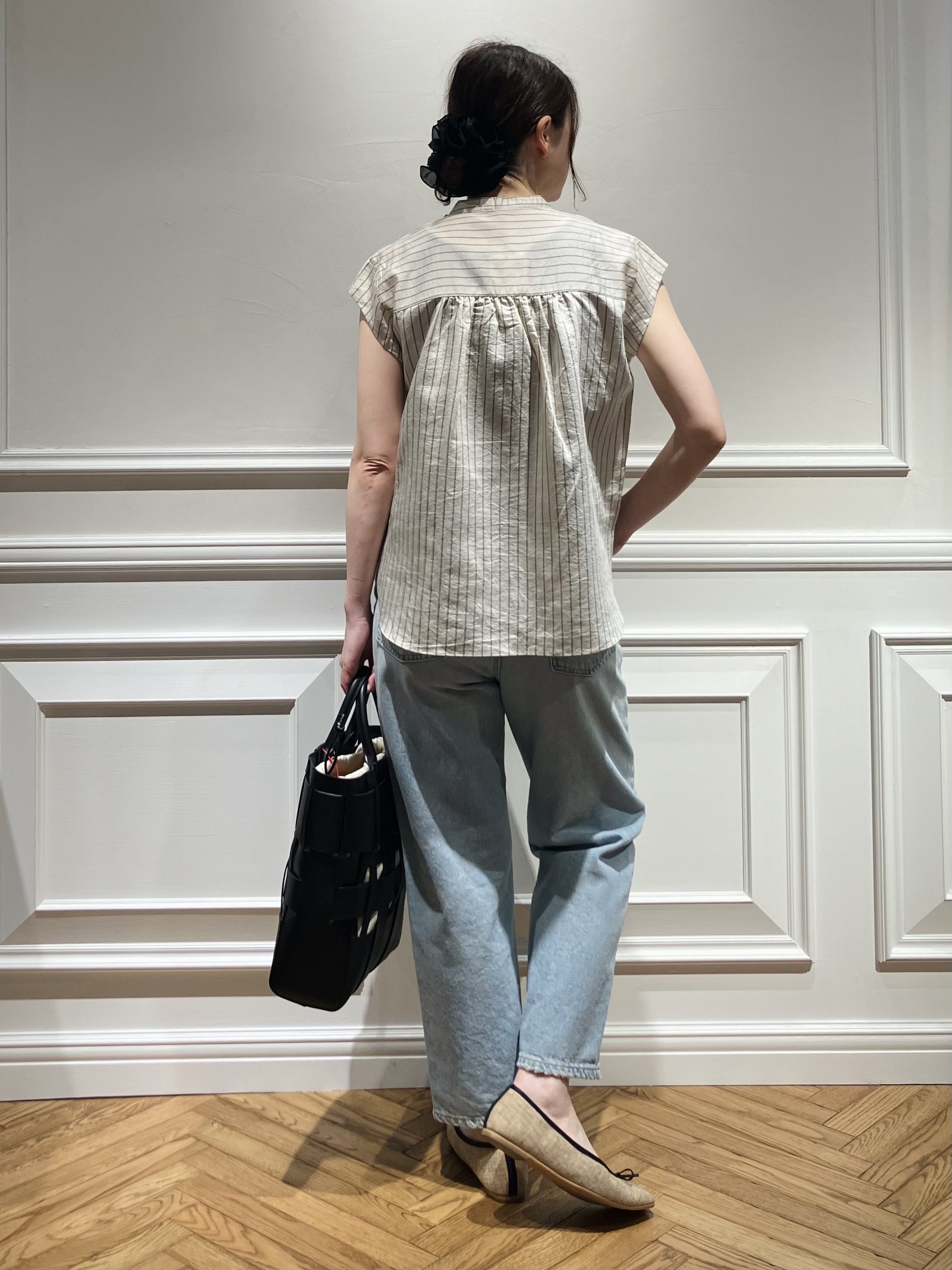 TSUKUIさんの「DRESSTERIOR｜ストライプフレンチスリーブフリルブラウス」を使ったコーディネート