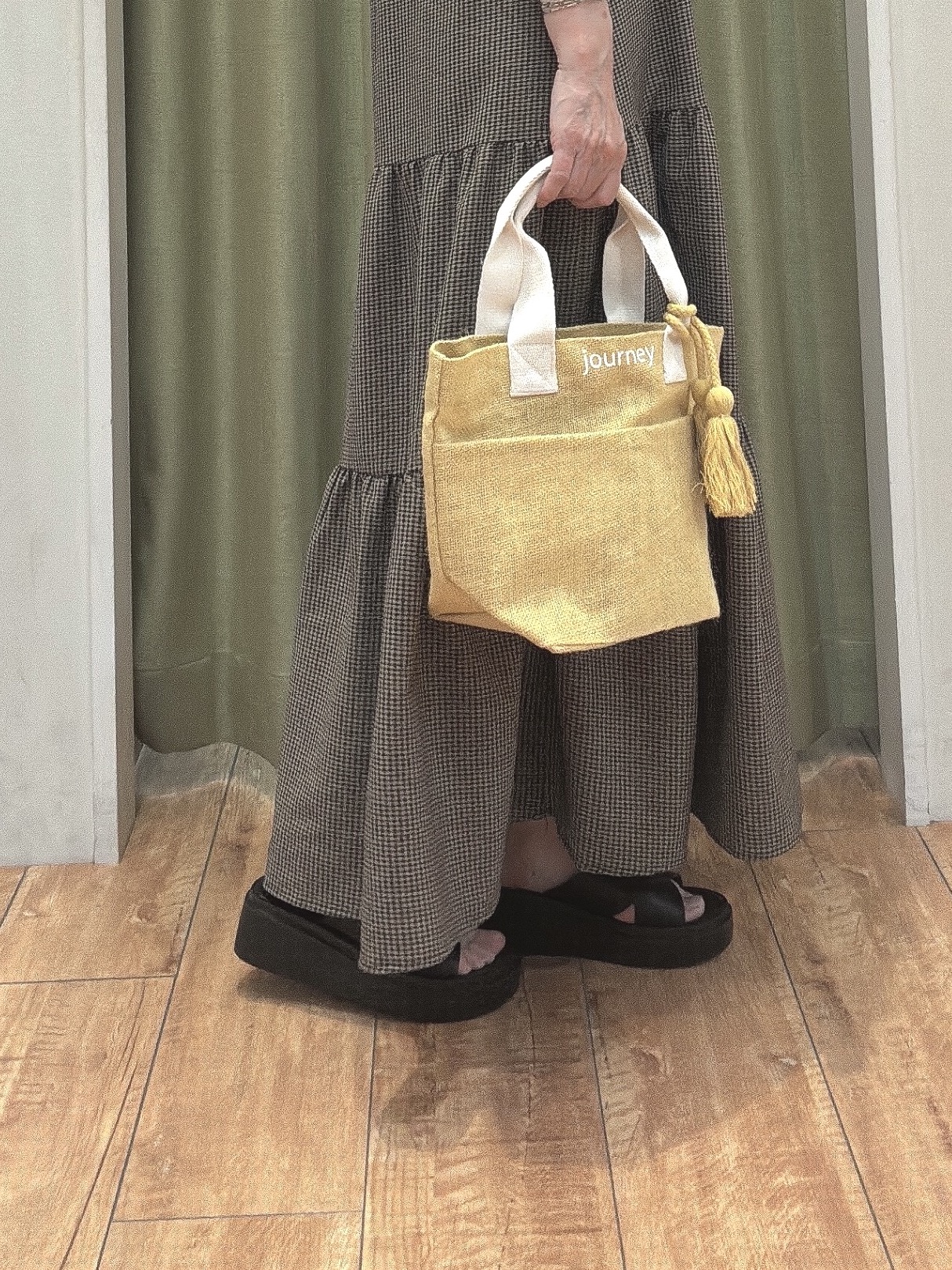 えみりんさんの「SHOO･LA･RUE｜【綿100%/ひんやり/S-LL/洗濯機可】選べる5柄 大人のこなれプリントTシャツ」を使ったコーディネート