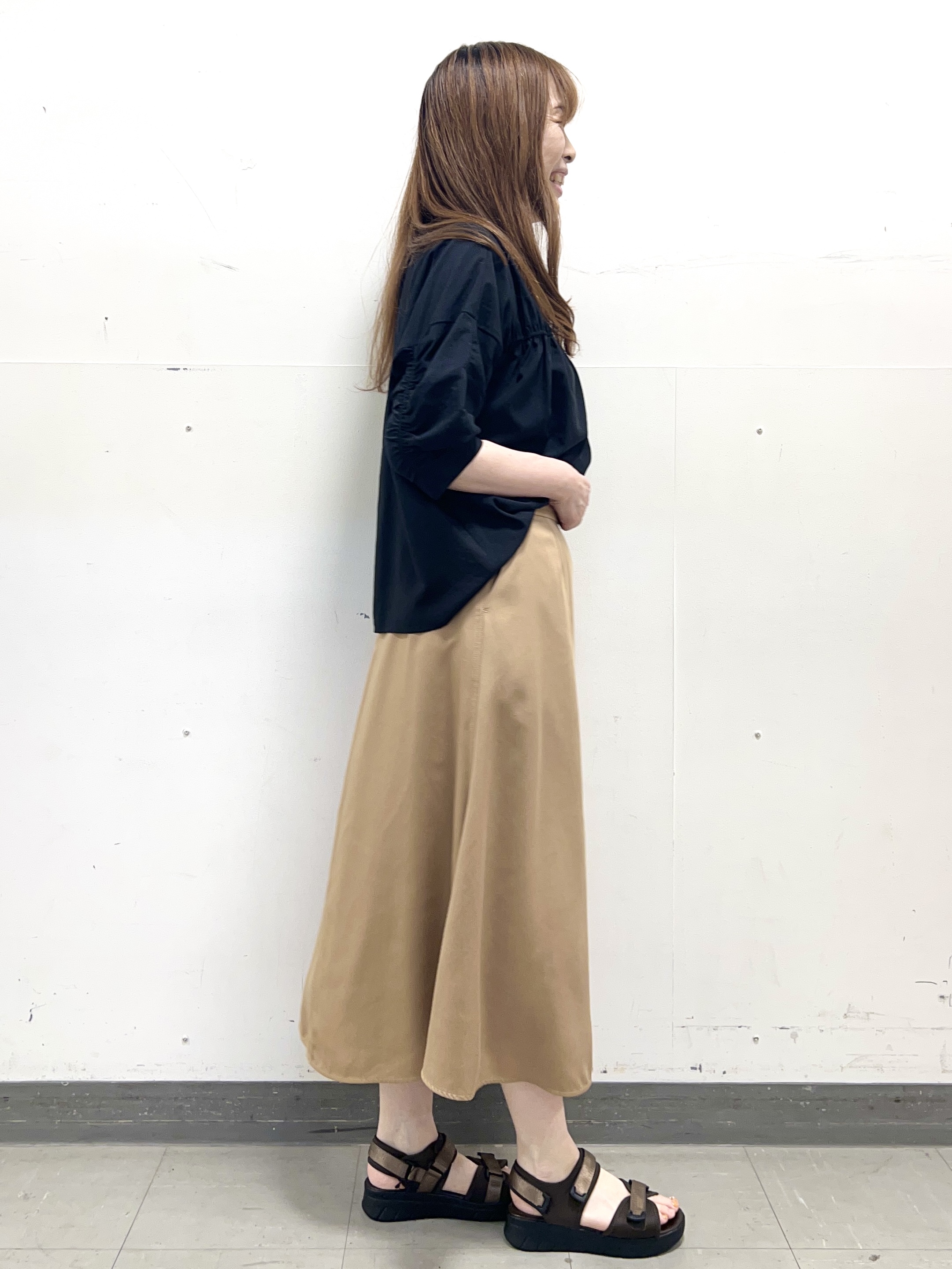 yuさんの「Reflect｜【手洗い可】プチハイネック ギャザーブラウス」を使ったコーディネート