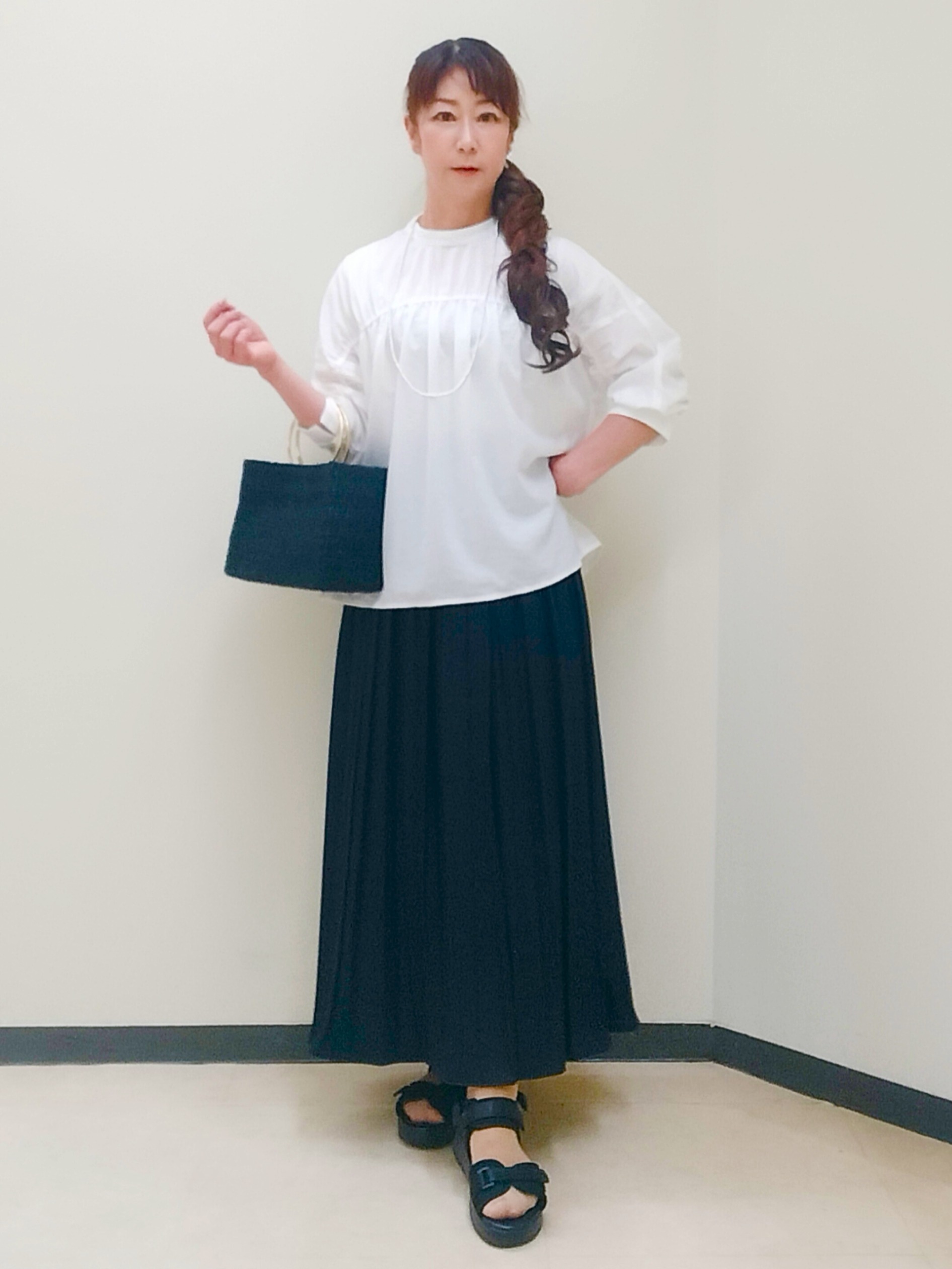 花さんの「Reflect｜【手洗い可】プチハイネック ギャザーブラウス」を使ったコーディネート