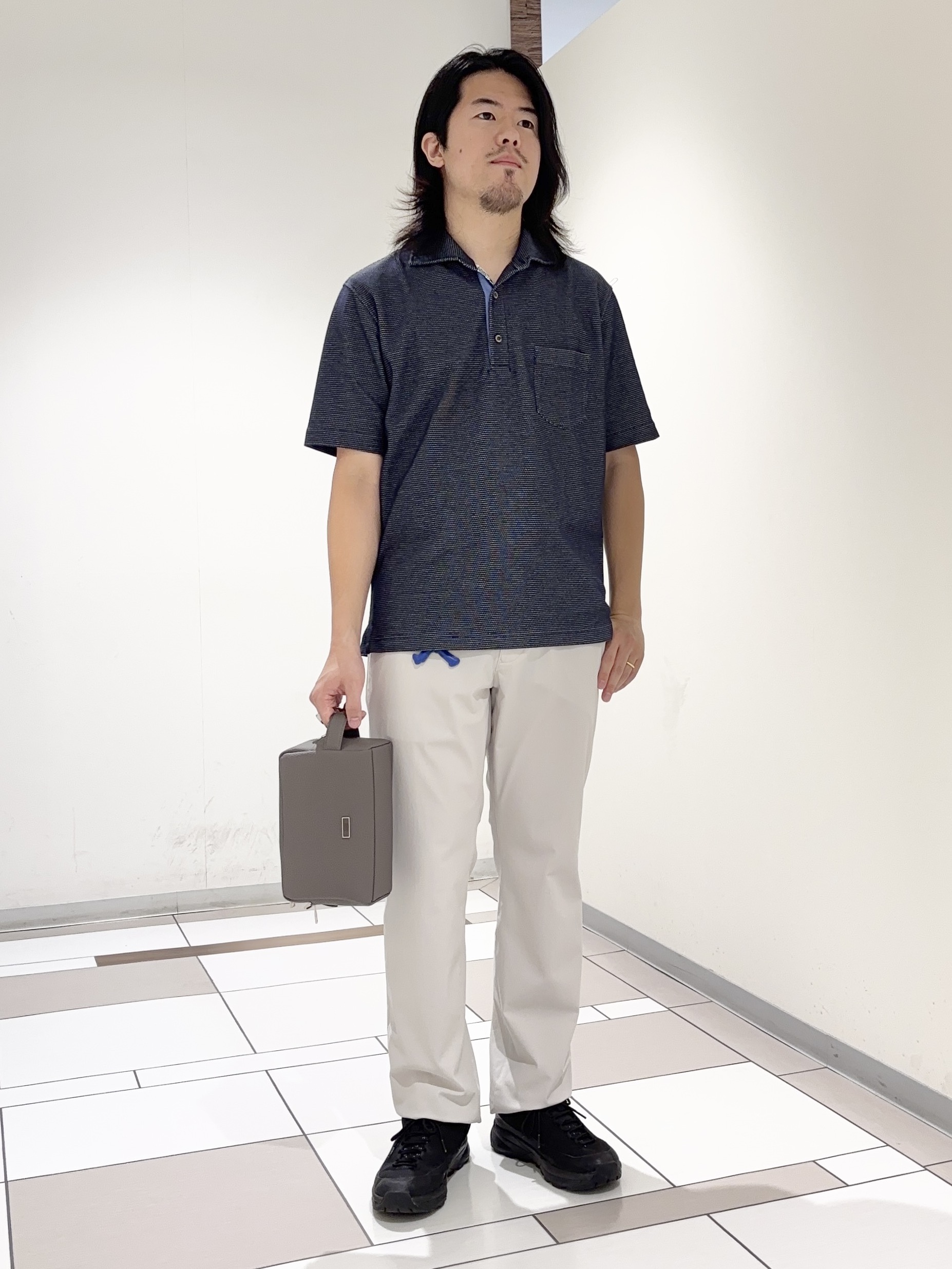 及川さんの「TAKEO KIKUCHI｜【抗菌防臭】ステイフレッシュ ポロシャツ」を使ったコーディネート