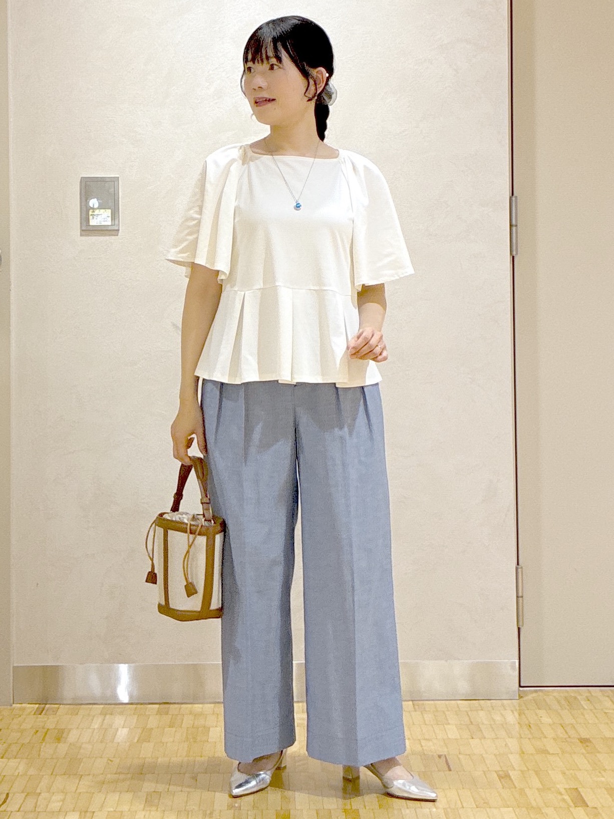  beni_gingerさんの「Reflect｜【UVカット／接触冷感／吸水速乾】フレアスリーブペプラムカットソー」を使ったコーディネート