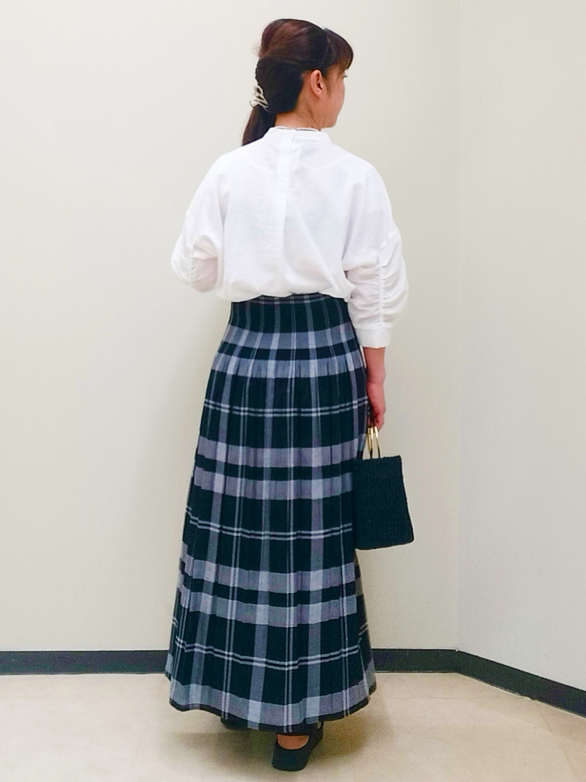 花さんの「Reflect｜【手洗い可】プチハイネック ギャザーブラウス」を使ったコーディネート