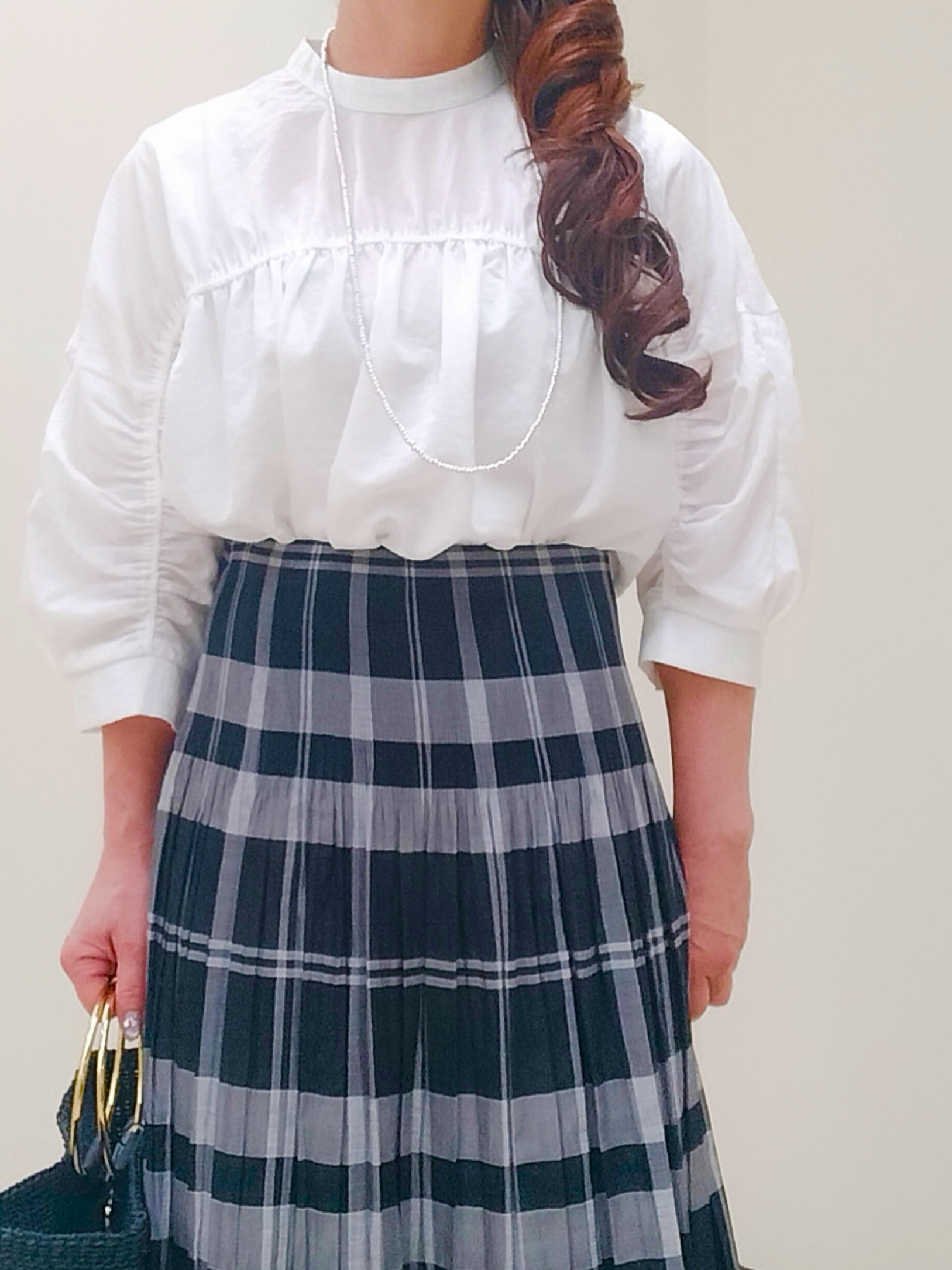 花さんの「Reflect｜【手洗い可】プチハイネック ギャザーブラウス」を使ったコーディネート