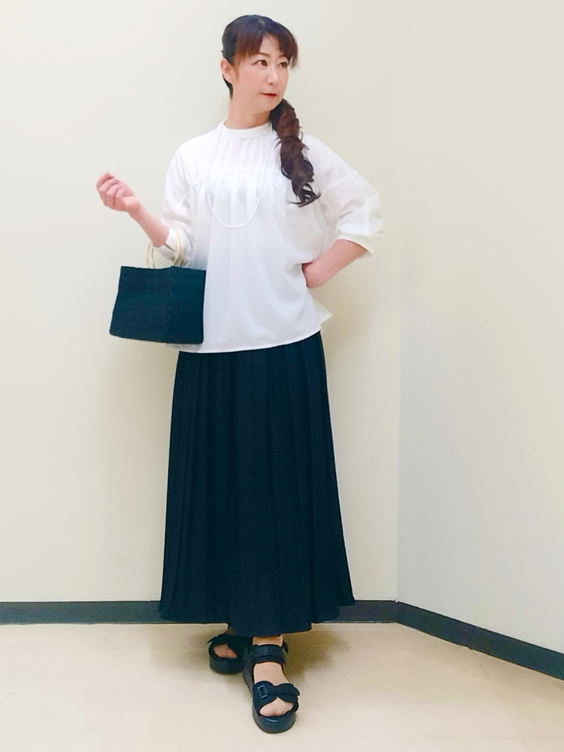 花さんの「Reflect｜【手洗い可】プチハイネック ギャザーブラウス」を使ったコーディネート
