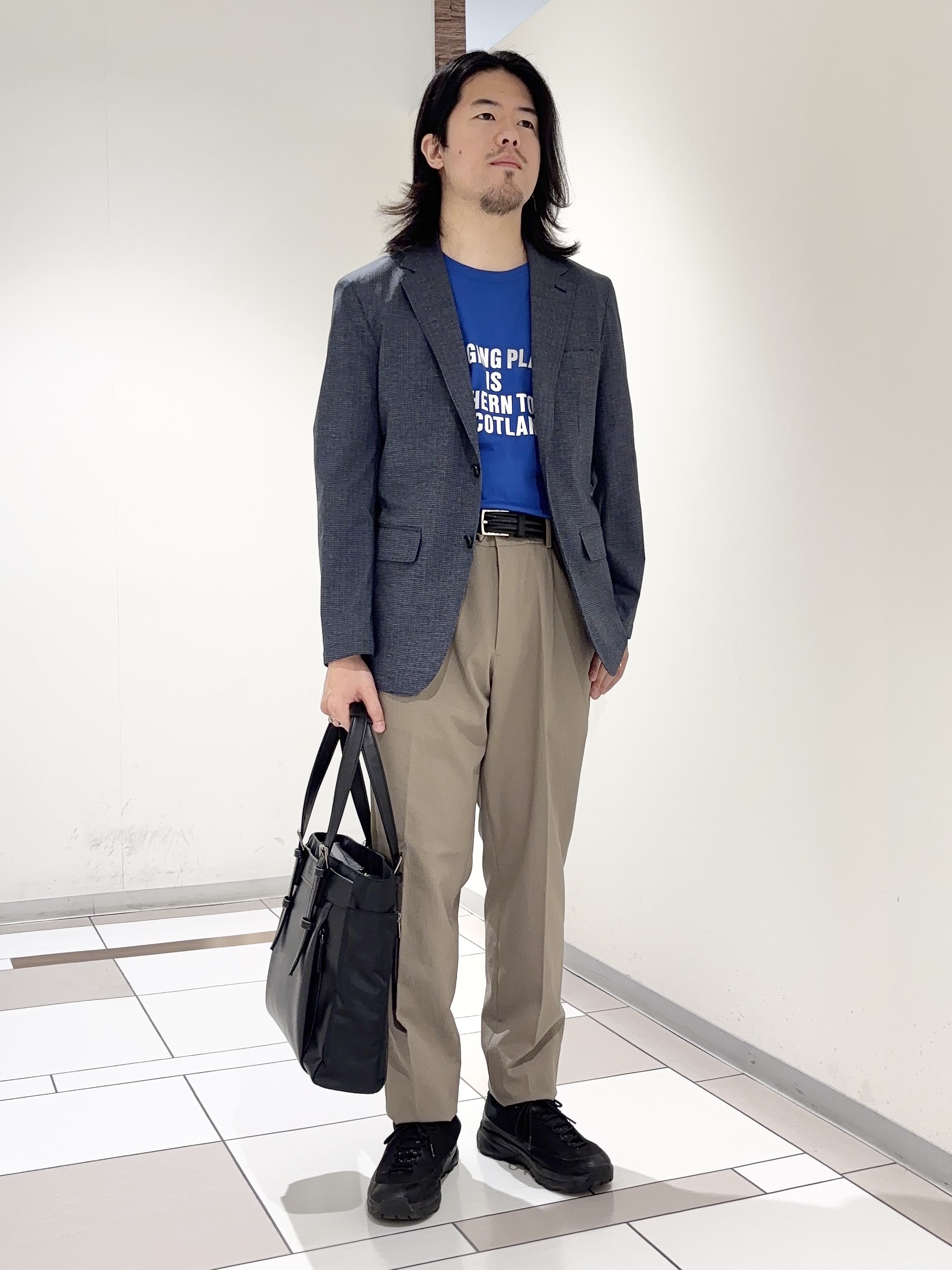 及川さんの「TAKEO KIKUCHI｜【通気性】ジャージ千鳥柄 ジャケット」を使ったコーディネート