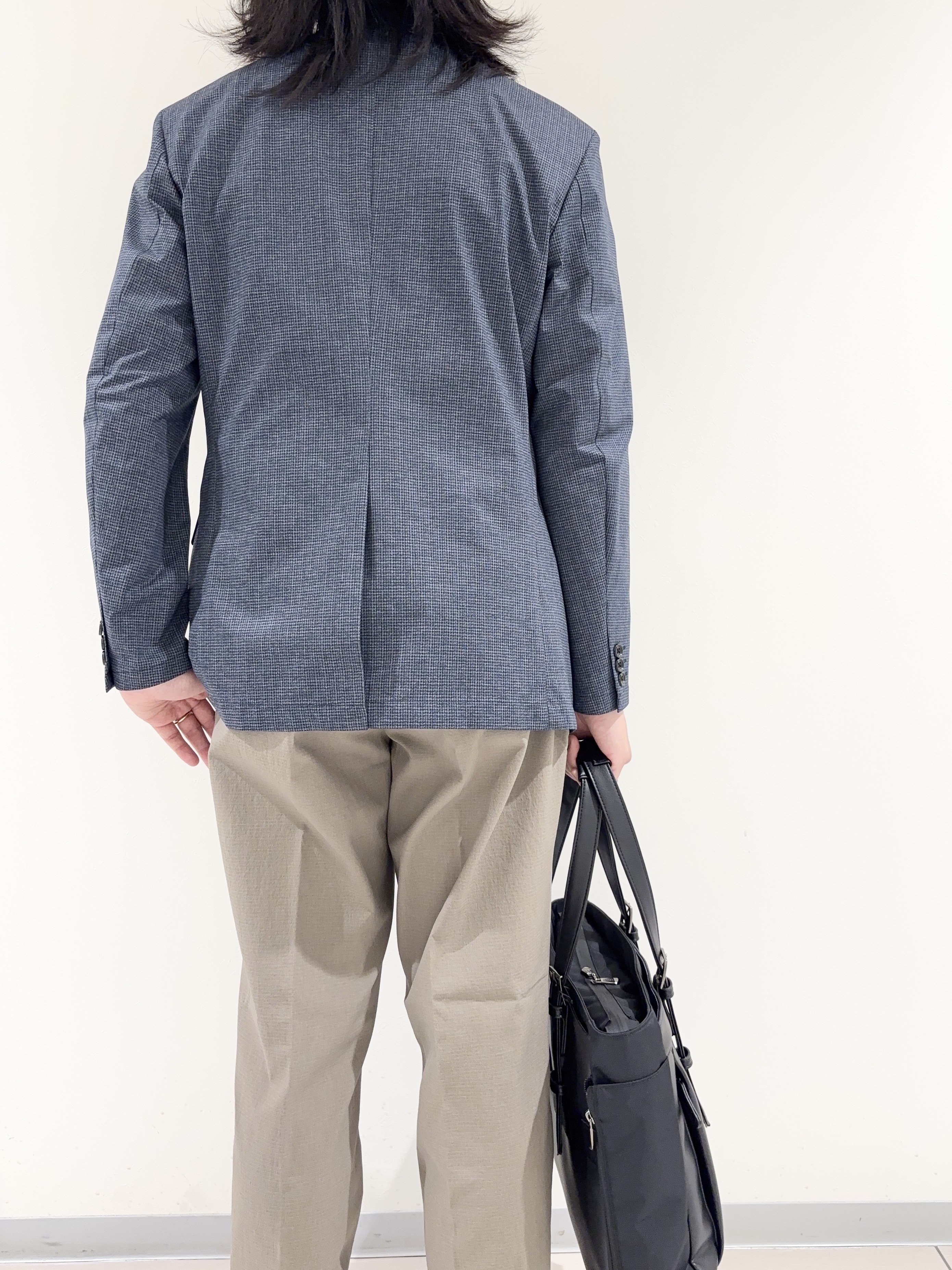 及川さんの「TAKEO KIKUCHI｜【通気性】ジャージ千鳥柄 ジャケット」を使ったコーディネート