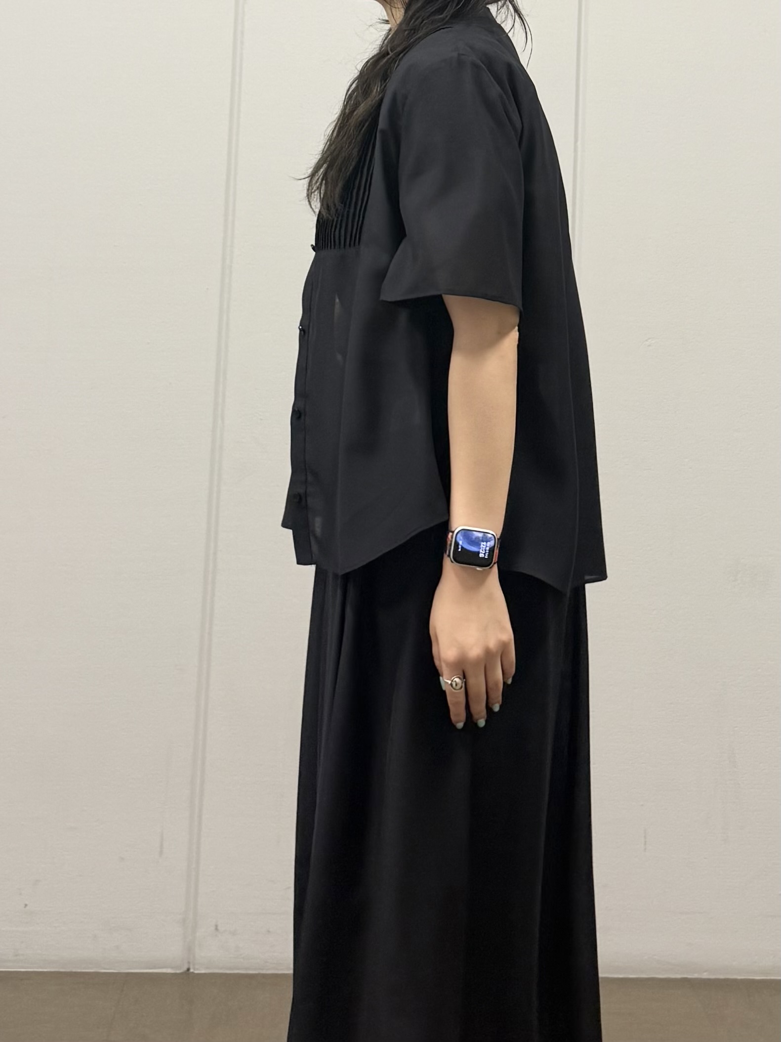 mizukiさんの「INDIVI｜【接触冷感/洗える】シアーシャンブレーピンタックブラウス」を使ったコーディネート
