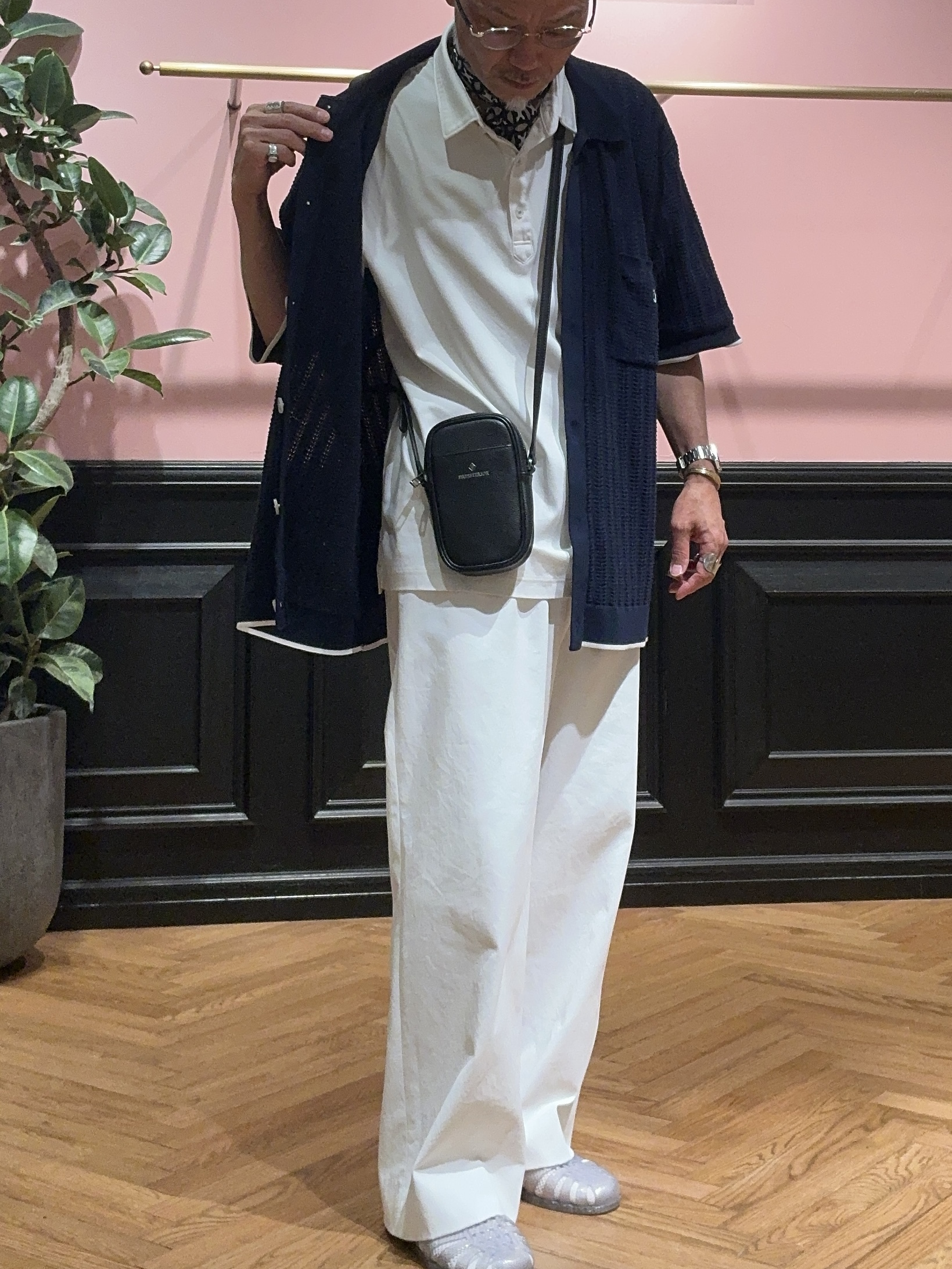 torigoeさんの「DRESSTERIOR｜【Safari5月号掲載】ウォッシャブル キューバニットシャツ」を使ったコーディネート