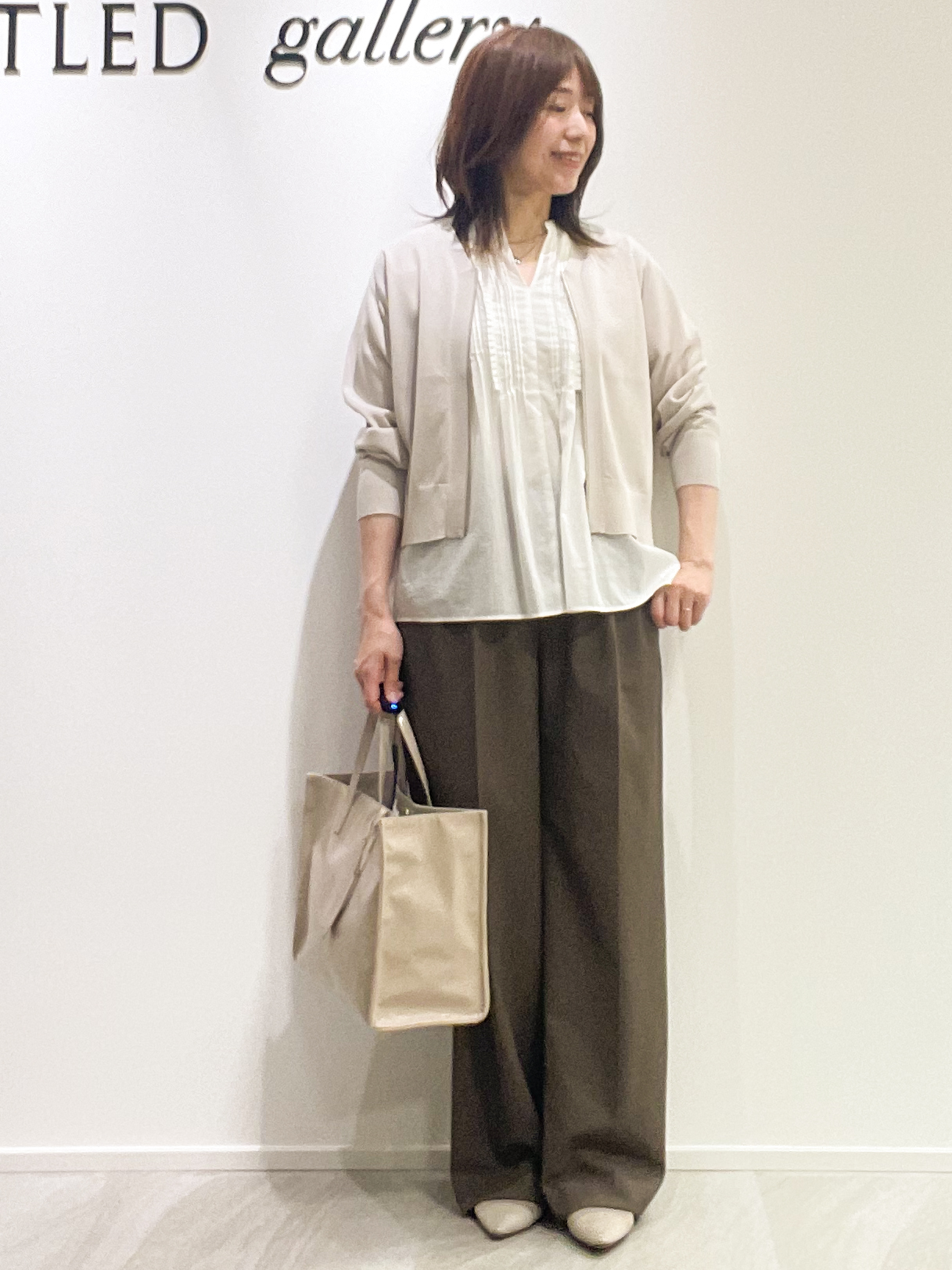 めいさんの「UNTITLED｜【アンサンブル可/日除け・冷房対策】シアーレーヨンZIPカーディガン」を使ったコーディネート