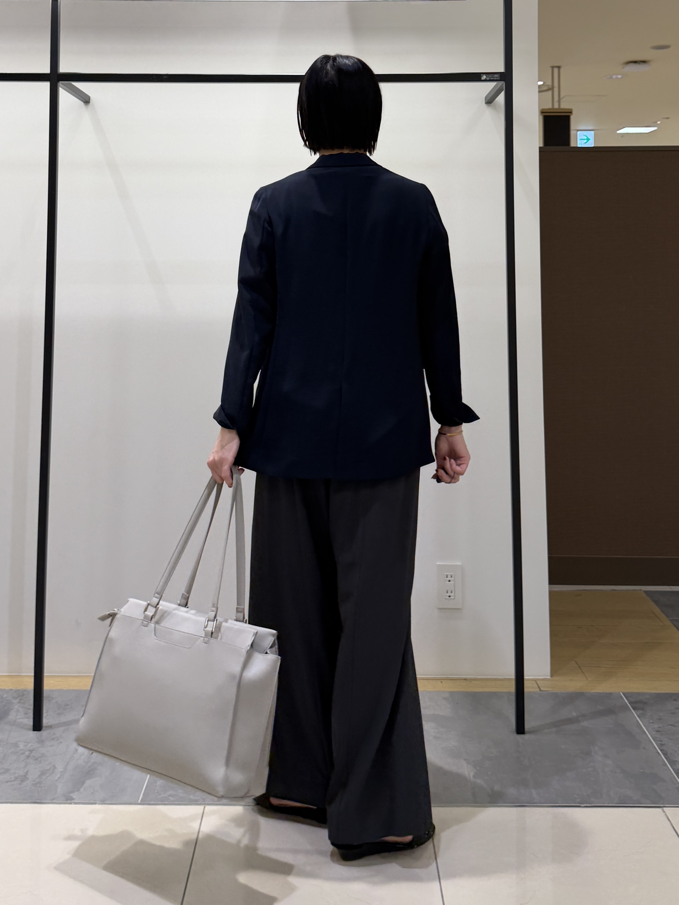 shihoさんの「INDIVI｜【洗える／多機能／SETUP可】着る日傘ダブルジャケット」を使ったコーディネート