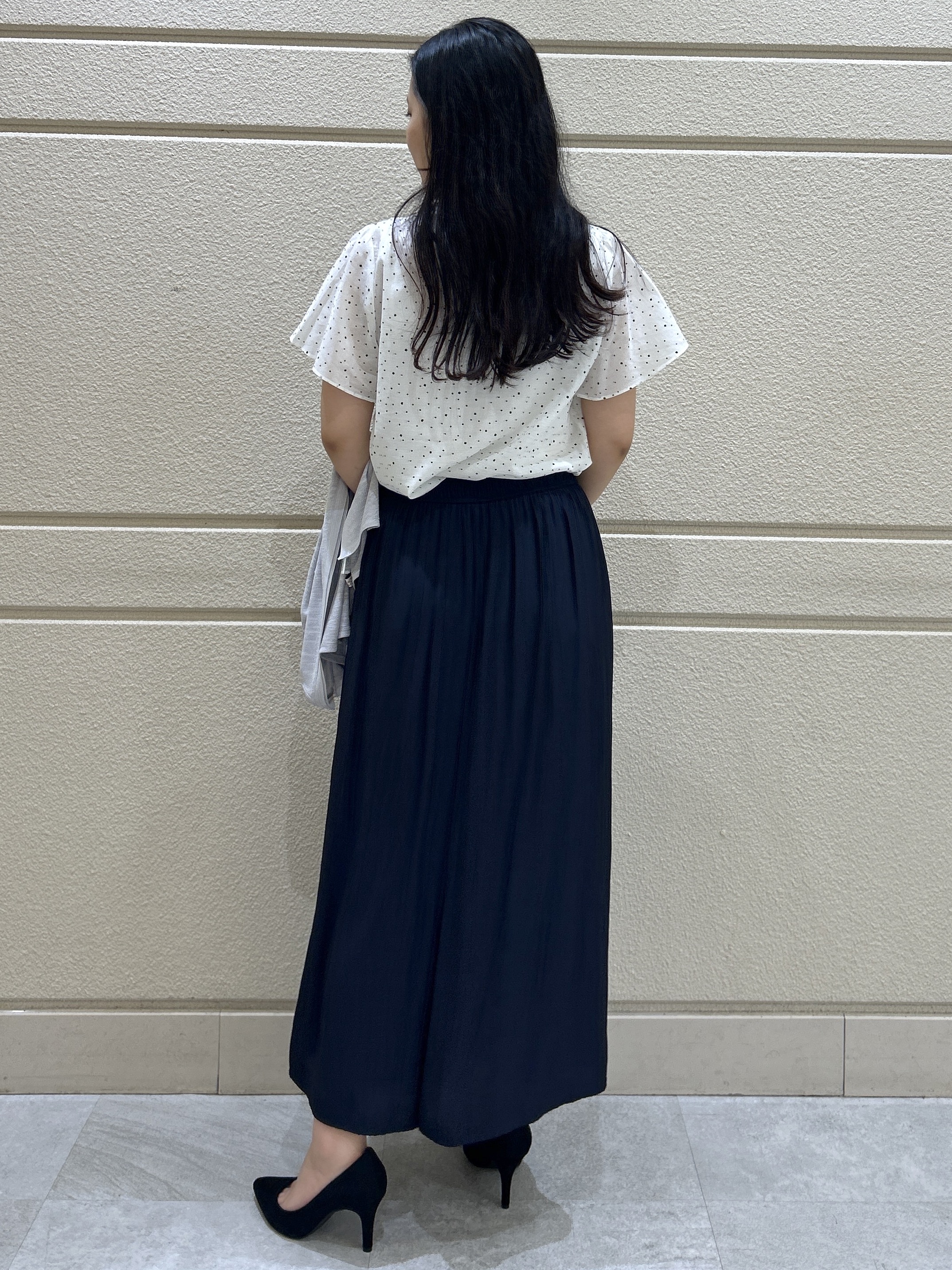 Momokaさんの「COUP DE CHANCE｜【手洗い可／日本製】ドット柄フロッキープリントブラウス」を使ったコーディネート