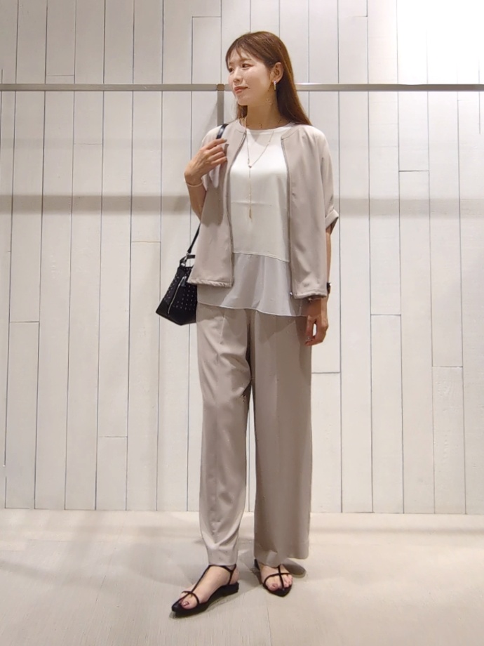 SHOさんの「INDIVI｜【着る日傘】ドルマンフォルムブルゾン」を使ったコーディネート