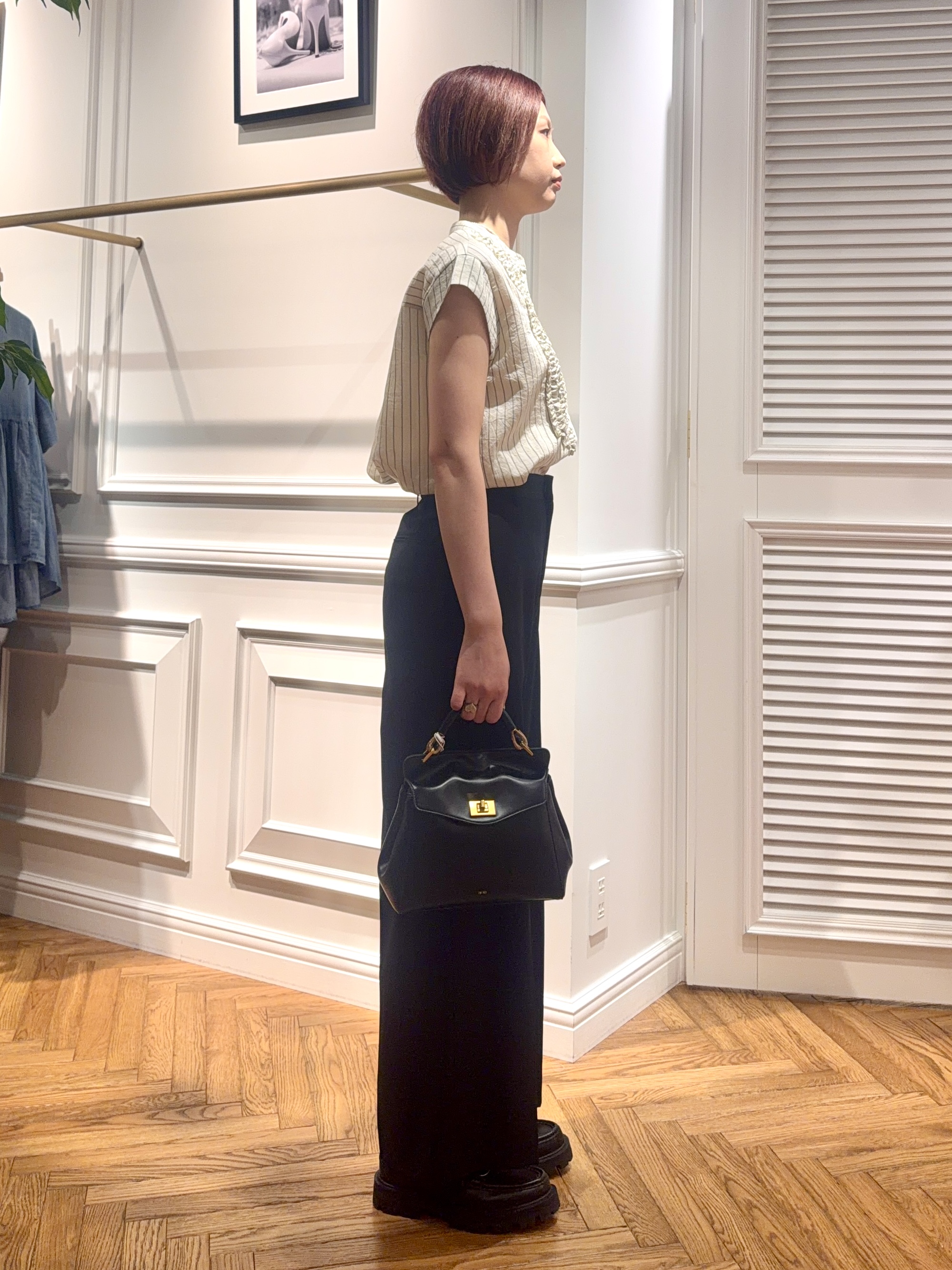 renaさんの「DRESSTERIOR｜ストライプフレンチスリーブフリルブラウス」を使ったコーディネート