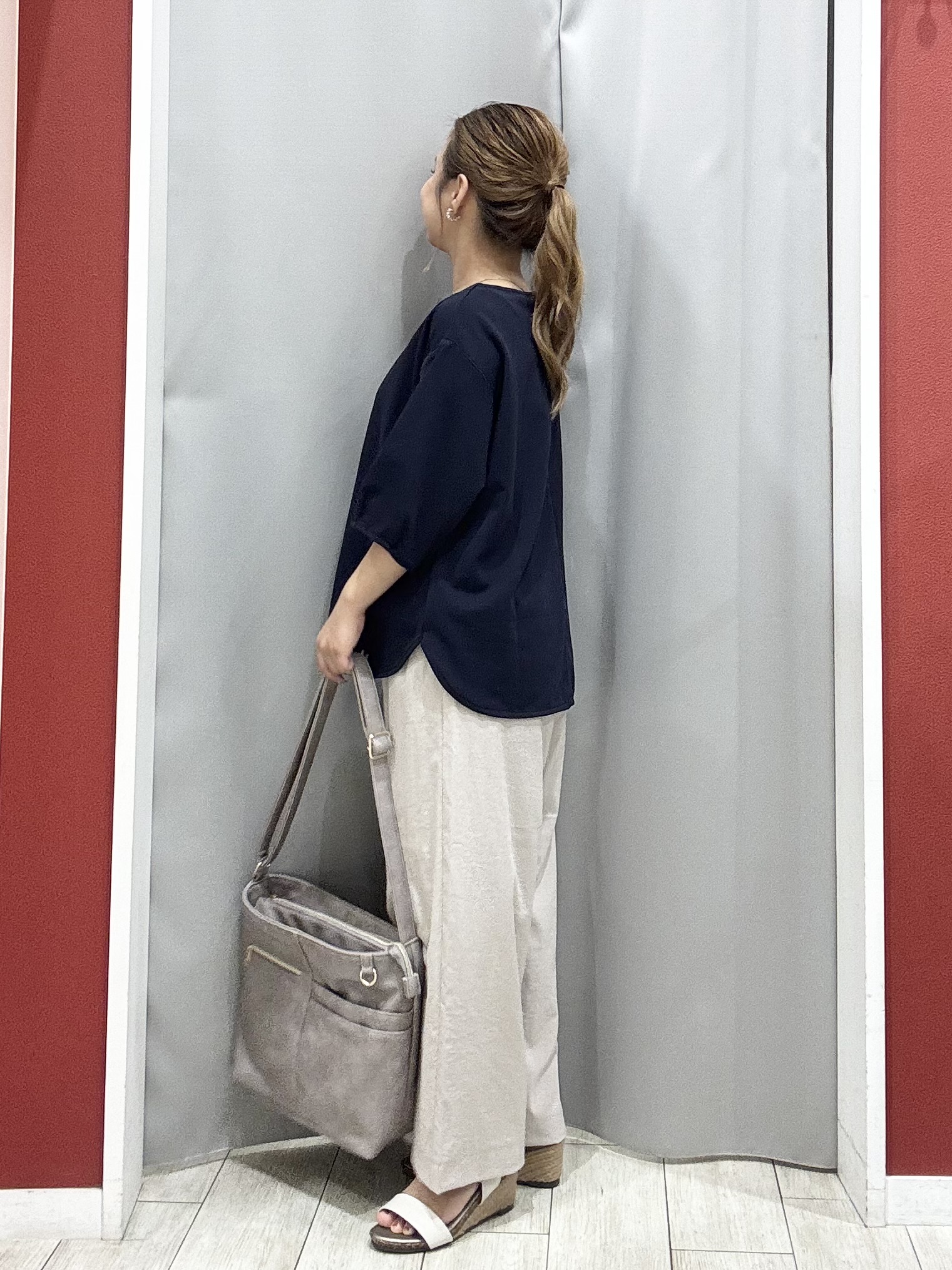 shioさんの「SHOO･LA･RUE｜【2点セット／洗濯機可／S-LL】インせず着られる ネックレス付き5分袖Ｔシャツ」を使ったコーディネート