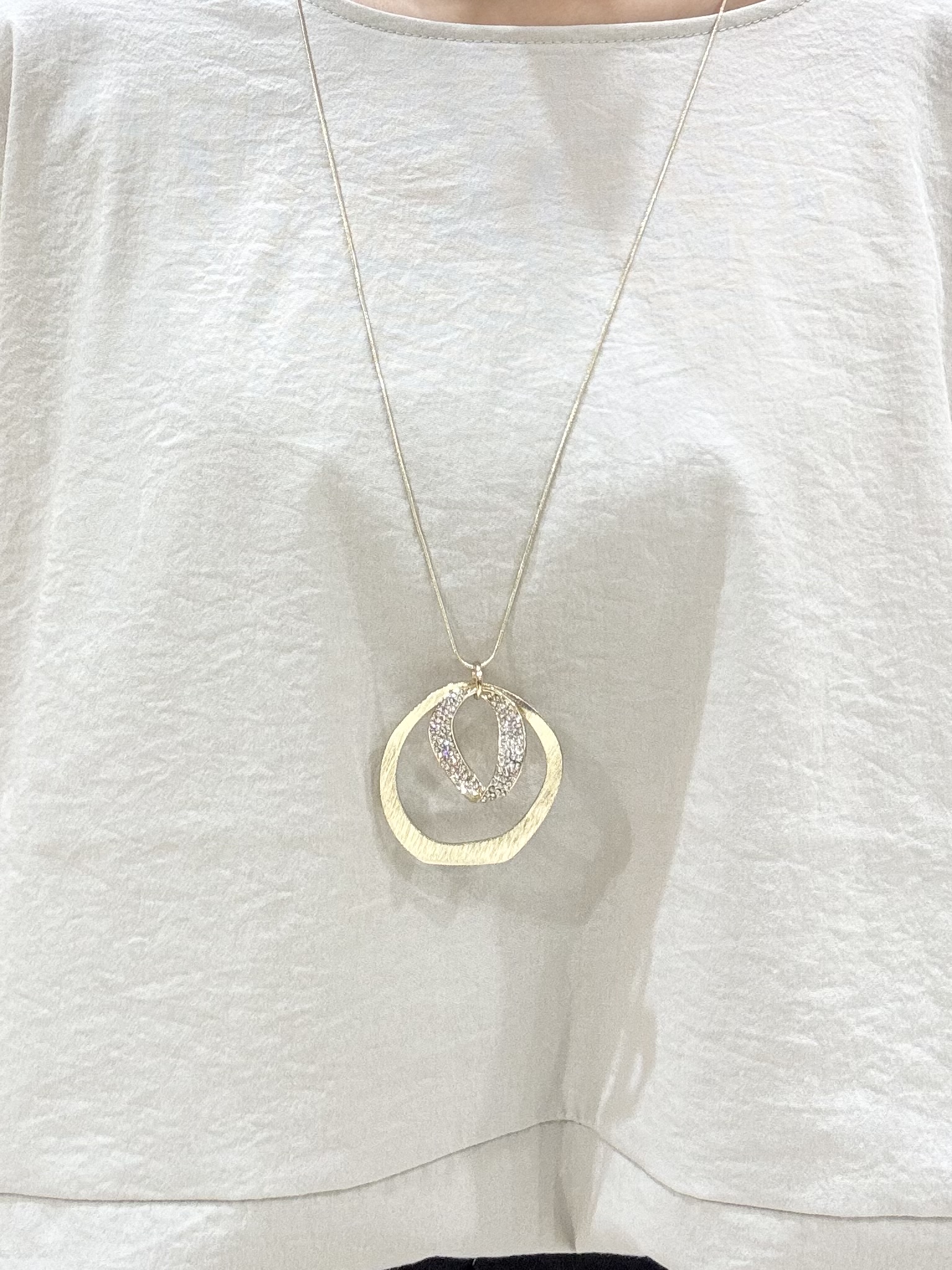 shioさんの「SHOO･LA･RUE｜【洗濯機可/セットアップ可】軽凛(かろりん) シンプル上品 ひんやり切替コクーントップス」を使ったコーディネート