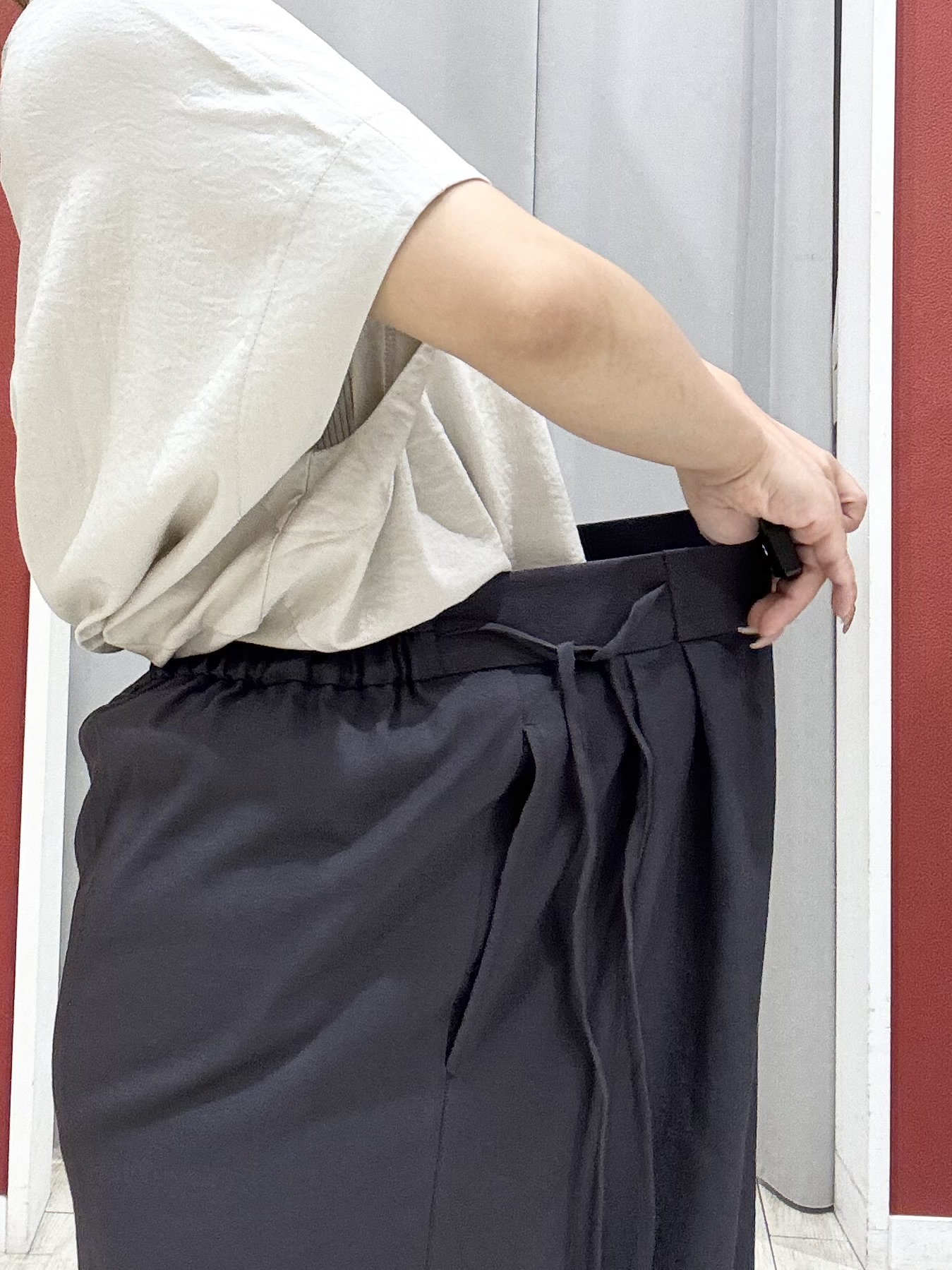 shioさんの「SHOO･LA･RUE｜【洗濯機可/セットアップ可】軽凛(かろりん) シンプル上品 ひんやり切替コクーントップス」を使ったコーディネート