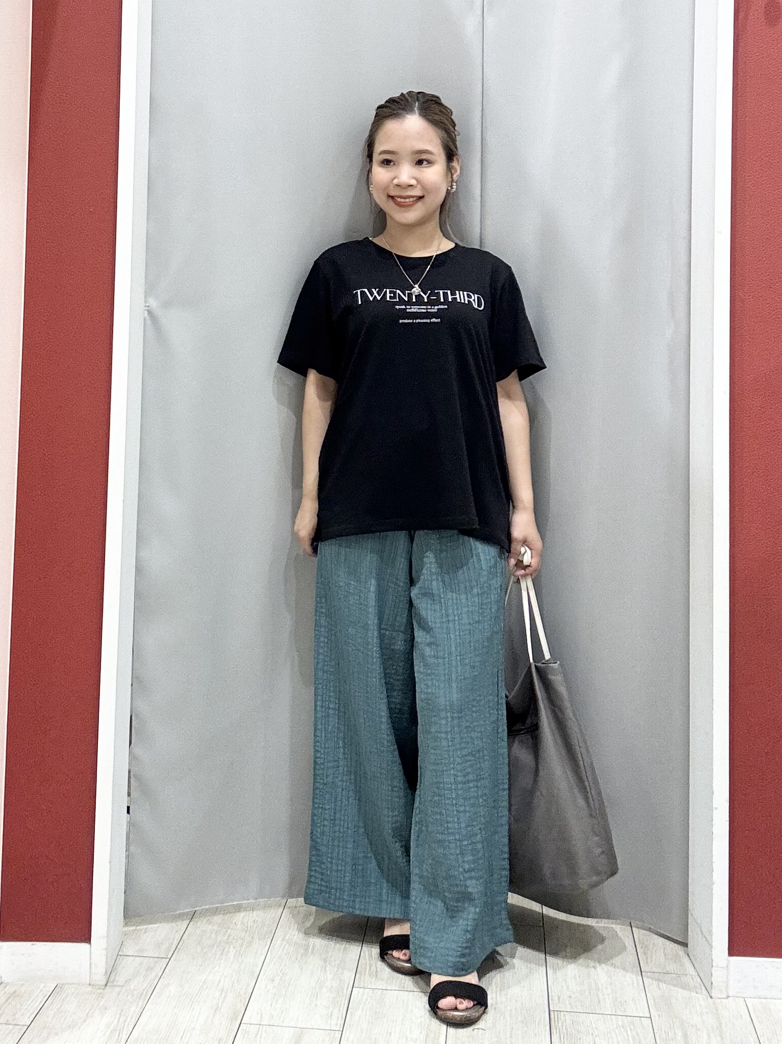 shioさんの「SHOO･LA･RUE｜【ひんやり/体型カバー】冷房、UV対策で持ってて安心 さらさら五分袖ボレロカーディガン」を使ったコーディネート