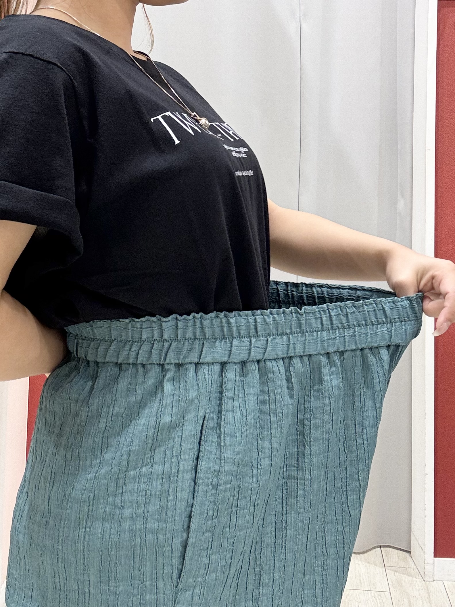 shioさんの「SHOO･LA･RUE｜【ひんやり/体型カバー】冷房、UV対策で持ってて安心 さらさら五分袖ボレロカーディガン」を使ったコーディネート