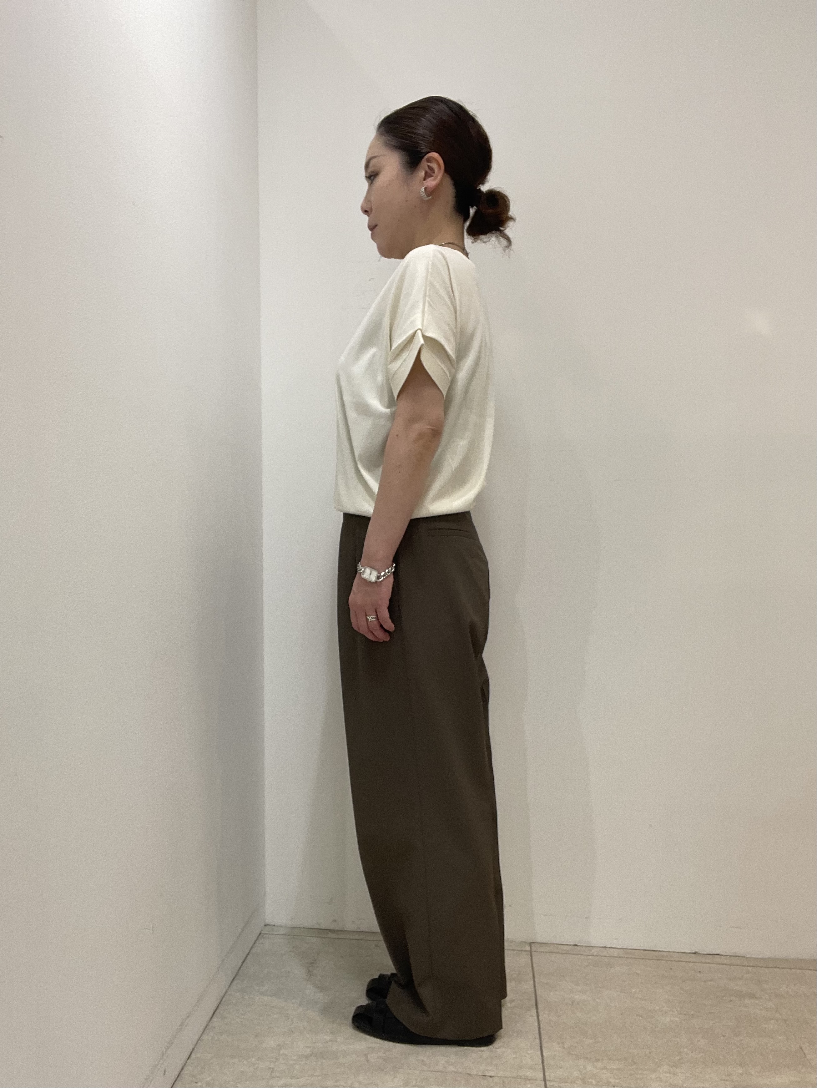 Wachiさんの「UNTITLED｜【肌に張りつきにくい/前後2WAY】ドライタッチコットンプルオーバー」を使ったコーディネート