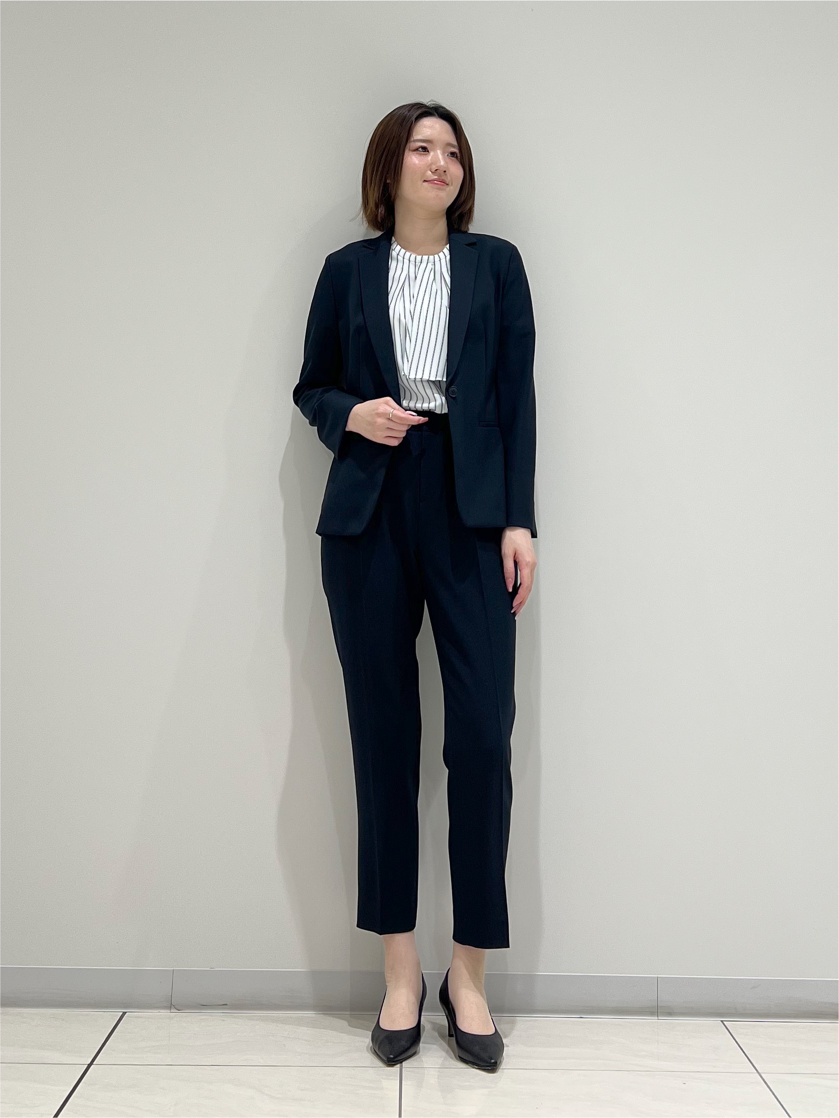 T.Kさんの「INDIVI｜【洗える／UVケア】ストライプ柄＆無地 ボウタイ風 半袖ブラウス」を使ったコーディネート