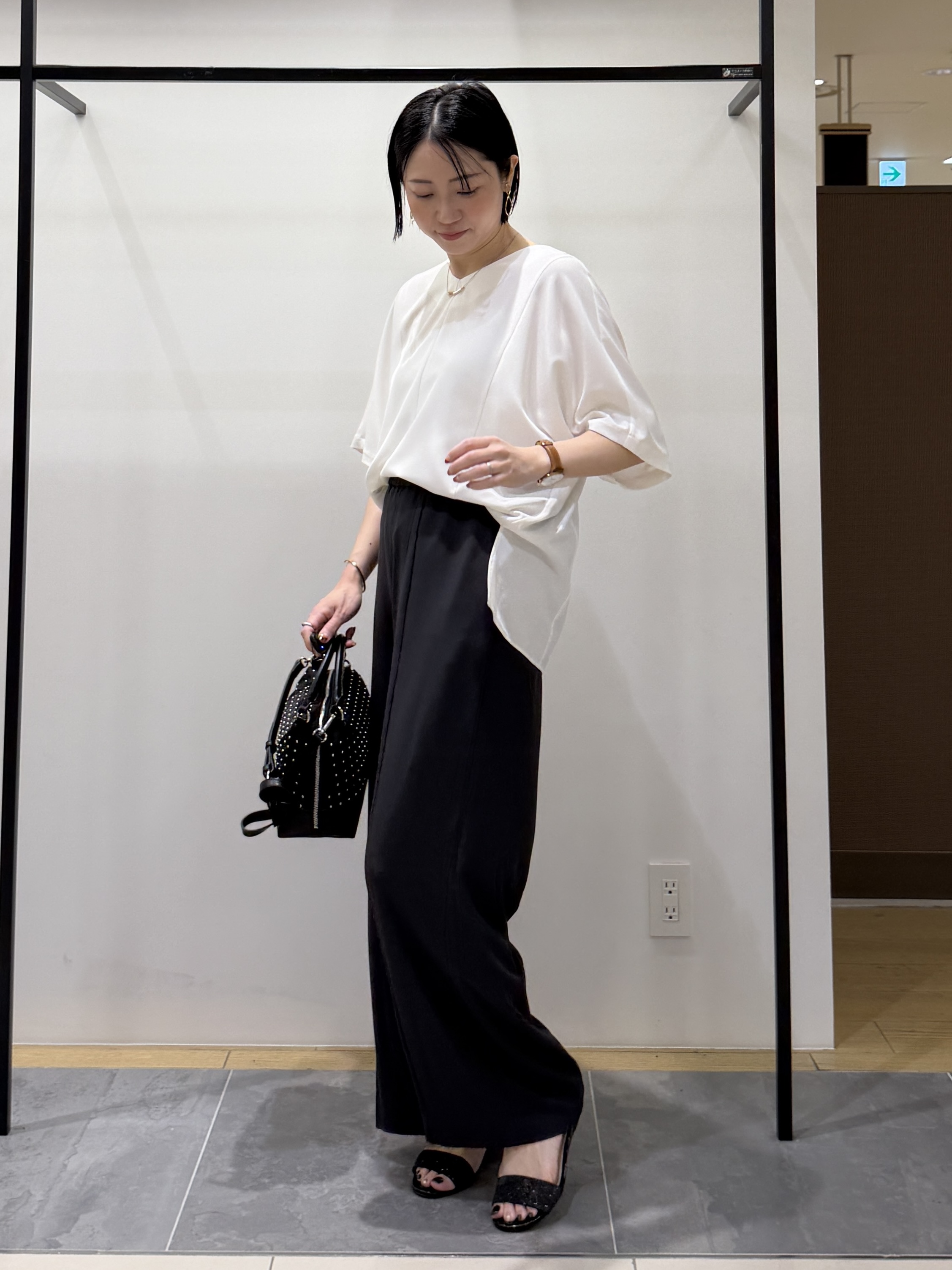 shihoさんの「INDIVI｜【着る日傘】ドルマントップス」を使ったコーディネート