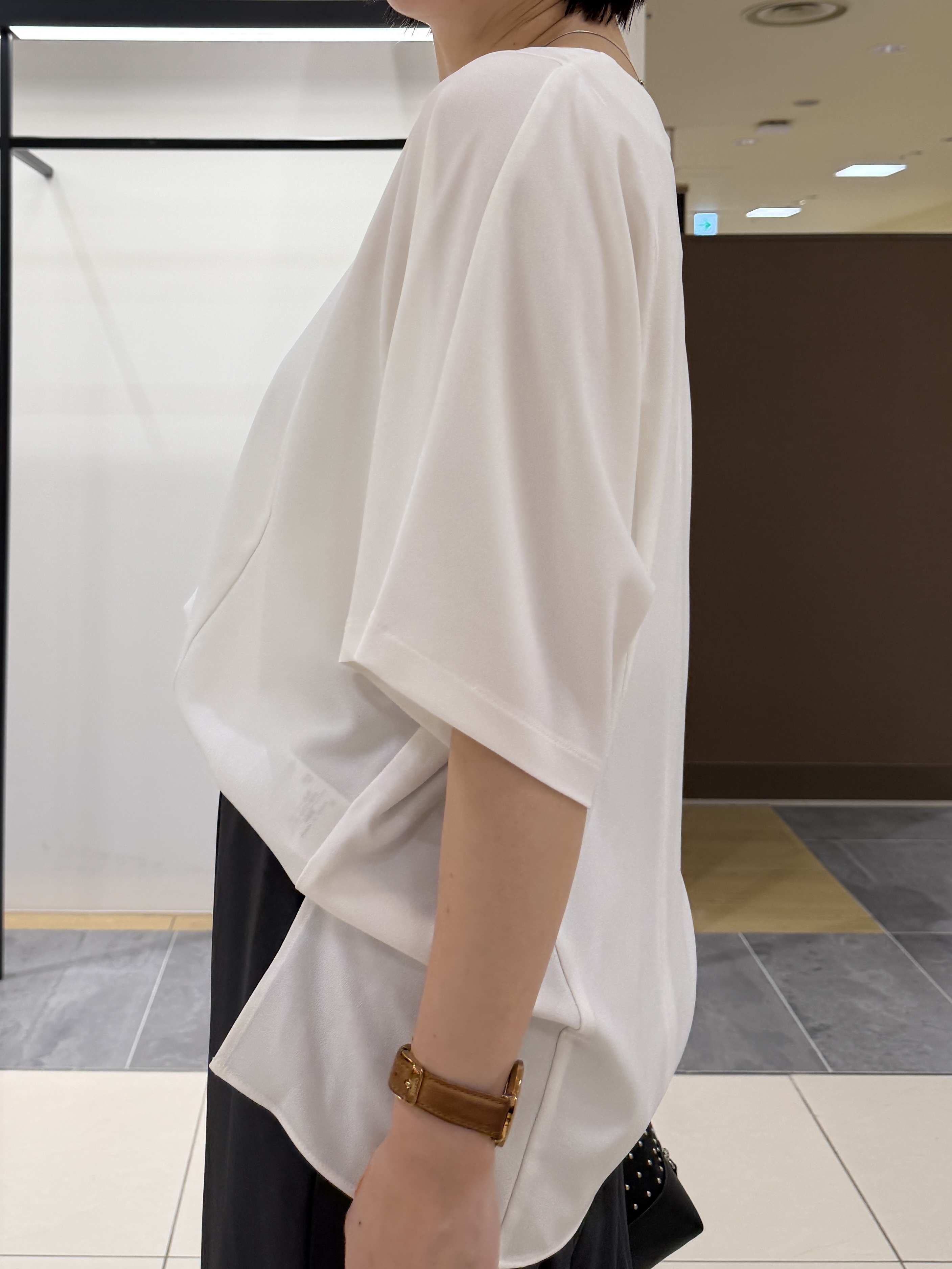 shihoさんの「INDIVI｜【着る日傘】ドルマントップス」を使ったコーディネート