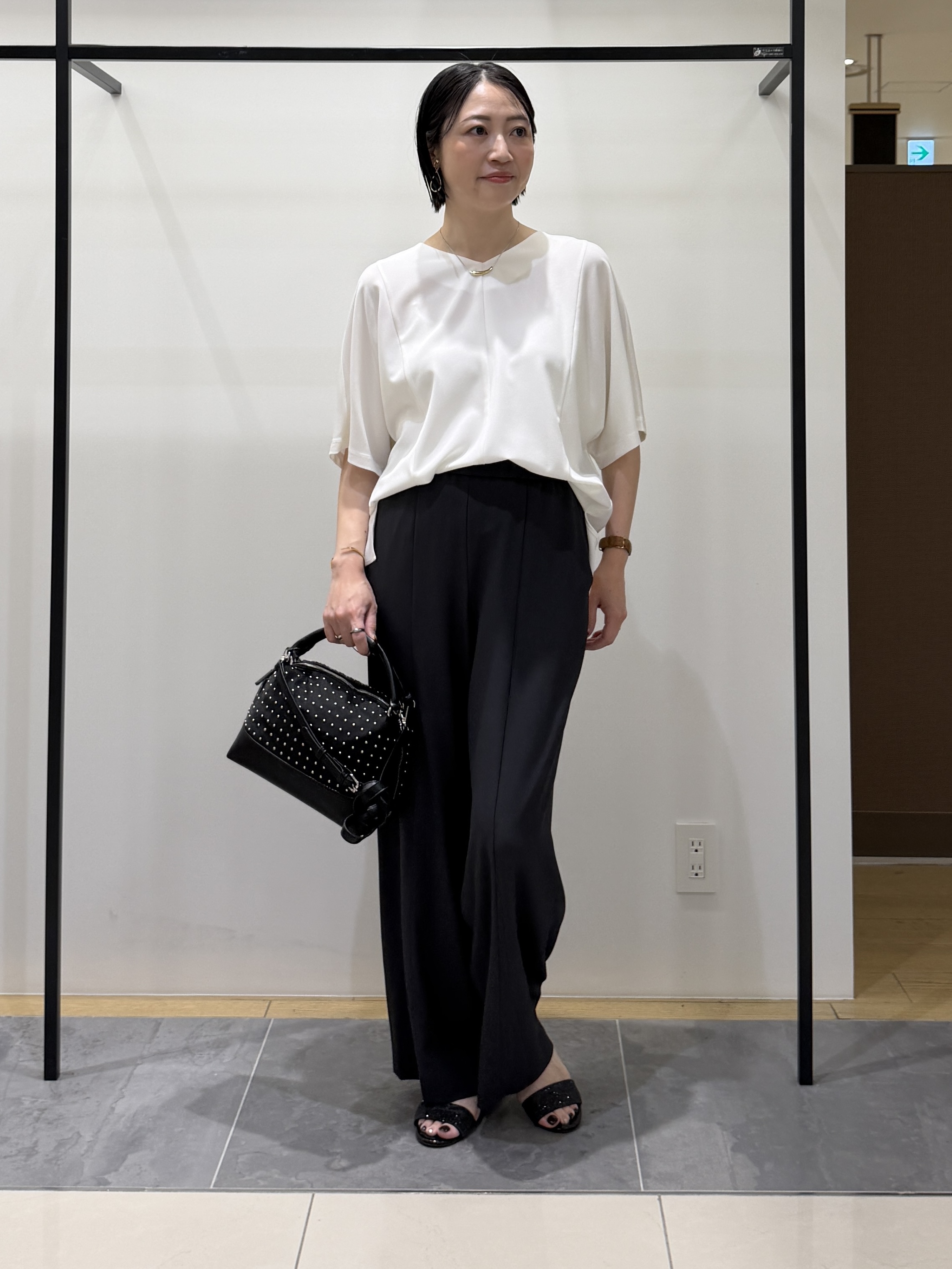 shihoさんの「INDIVI｜【着る日傘】ドルマントップス」を使ったコーディネート