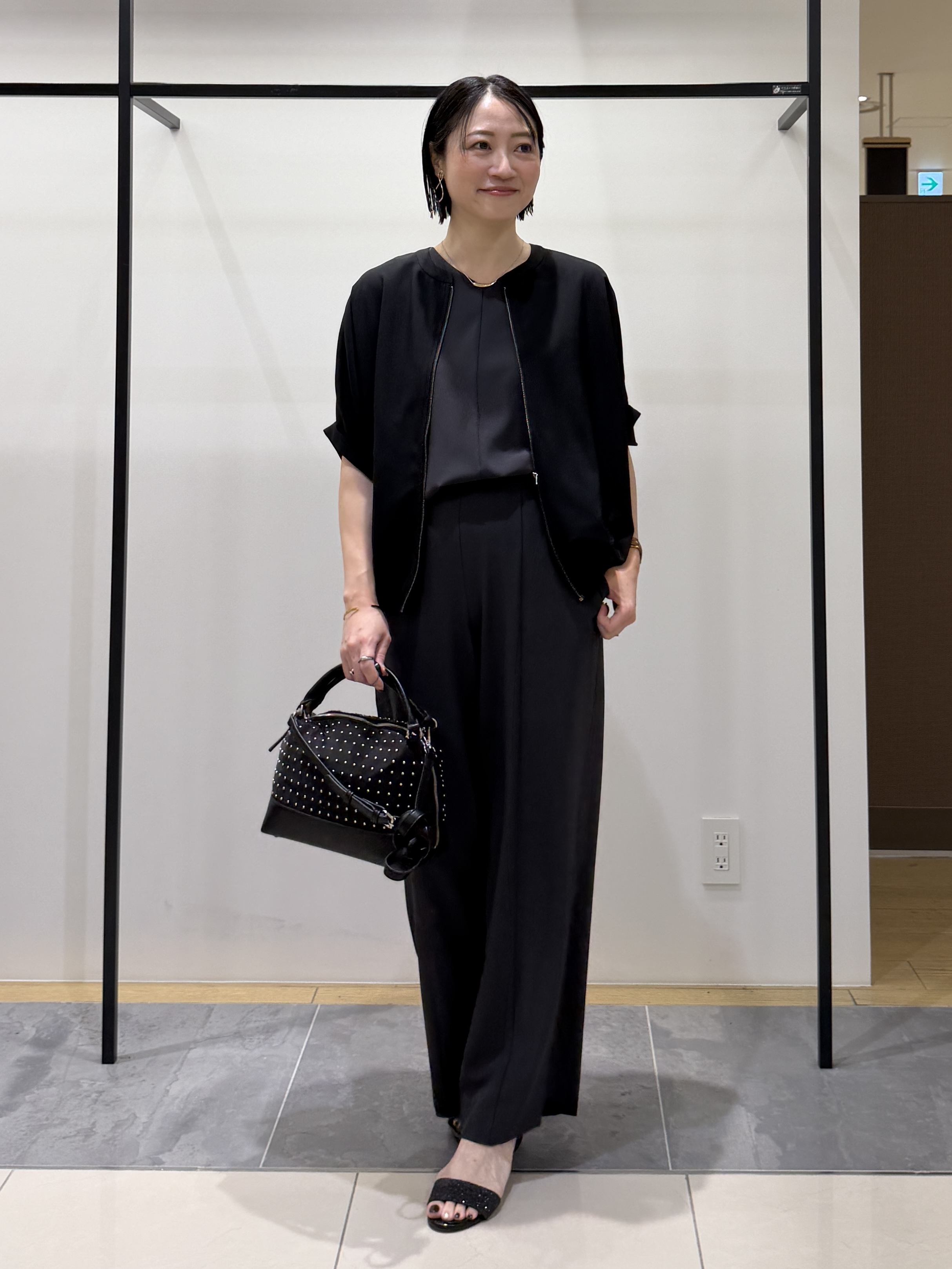 shihoさんの「INDIVI｜【着る日傘】ドルマンフォルムブルゾン」を使ったコーディネート