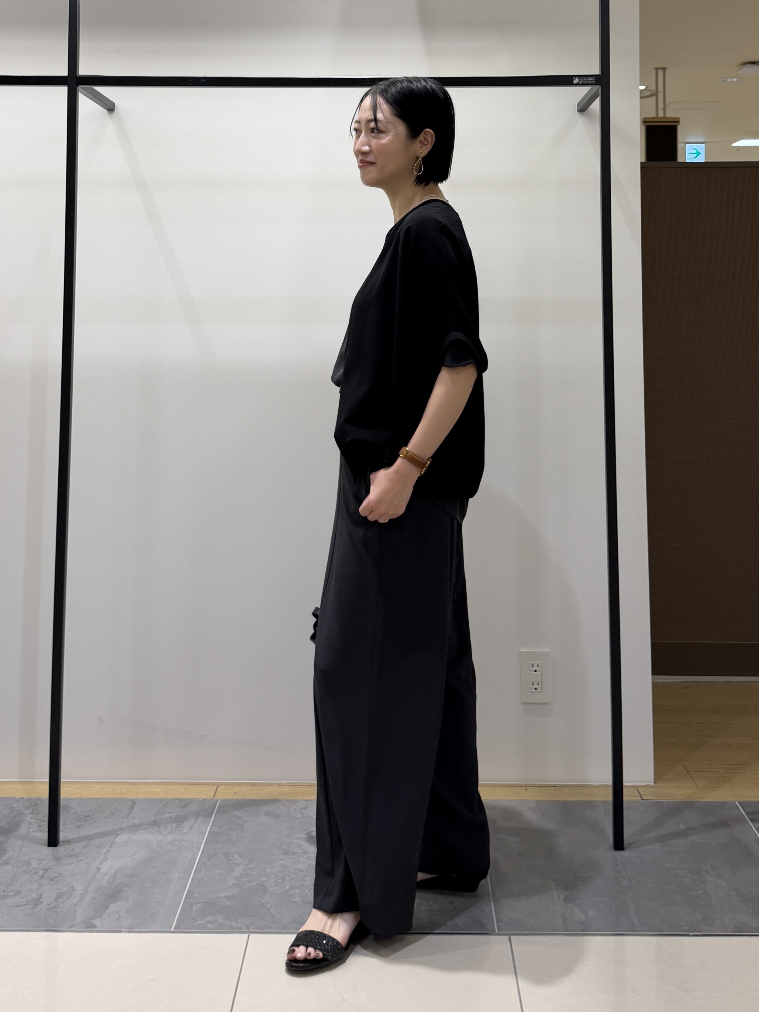 shihoさんの「INDIVI｜【着る日傘】ドルマンフォルムブルゾン」を使ったコーディネート