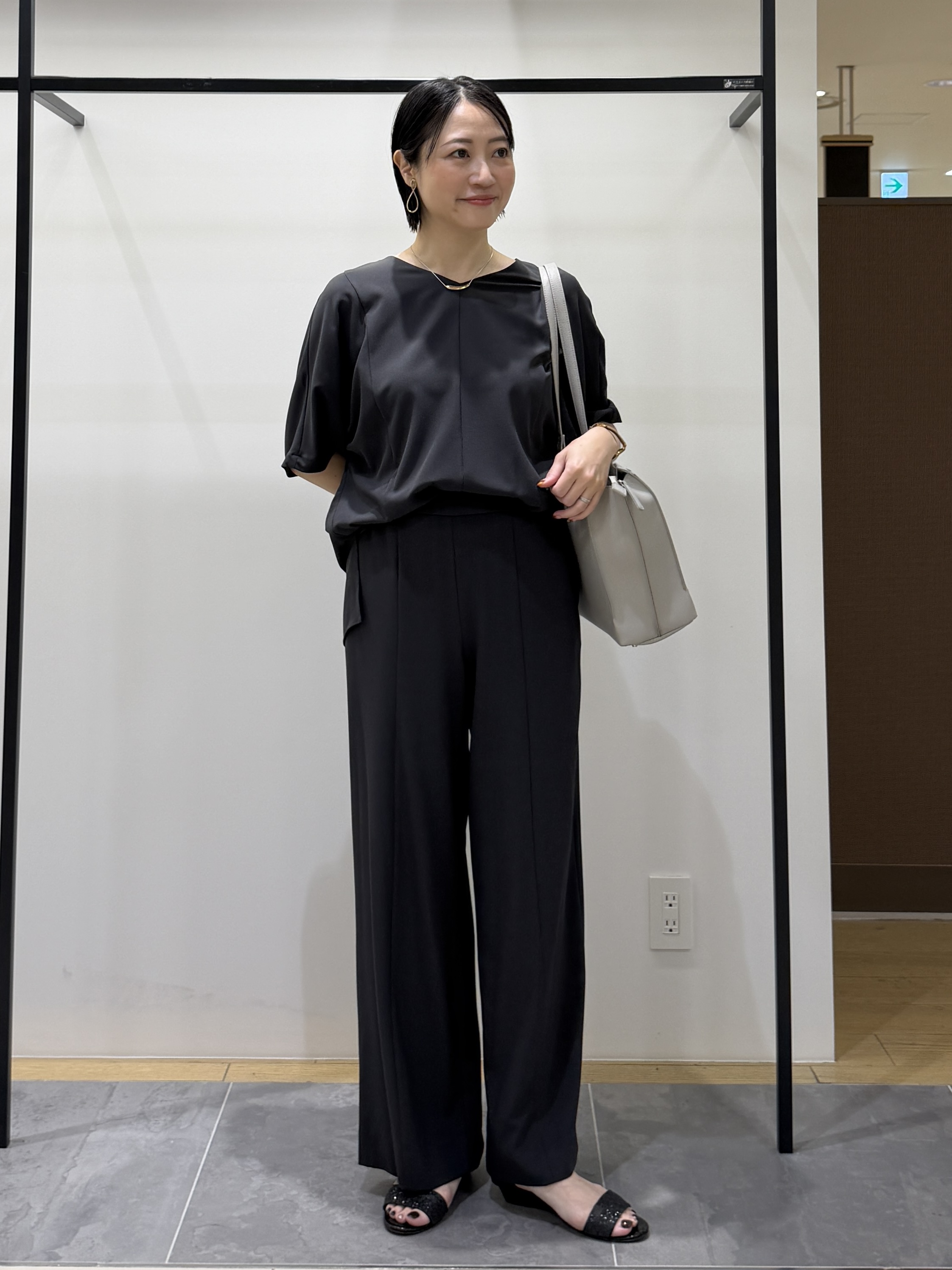 shihoさんの「INDIVI｜【着る日傘】ドルマントップス」を使ったコーディネート