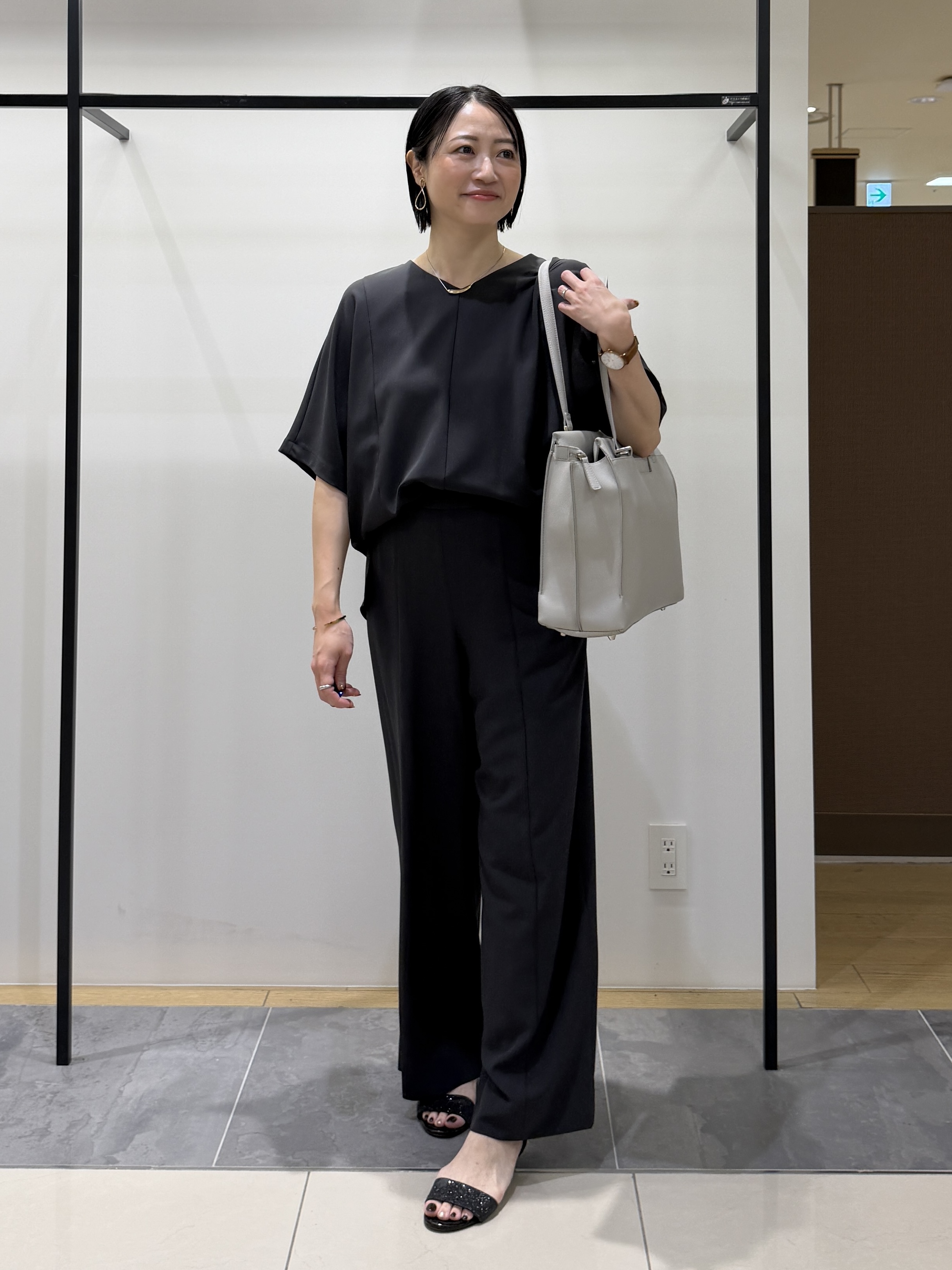 shihoさんの「INDIVI｜【着る日傘】ドルマントップス」を使ったコーディネート