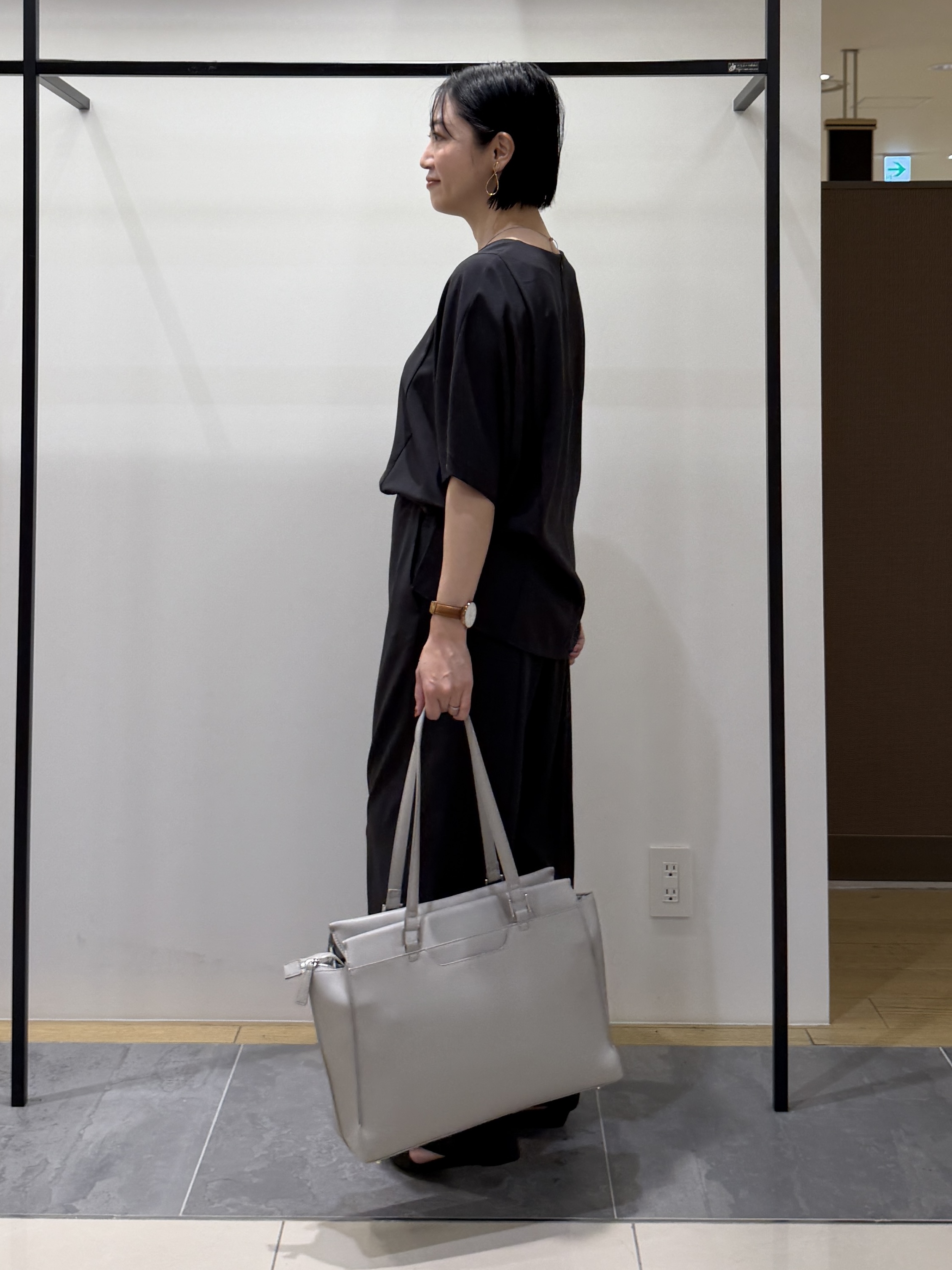 shihoさんの「INDIVI｜【着る日傘】ドルマントップス」を使ったコーディネート