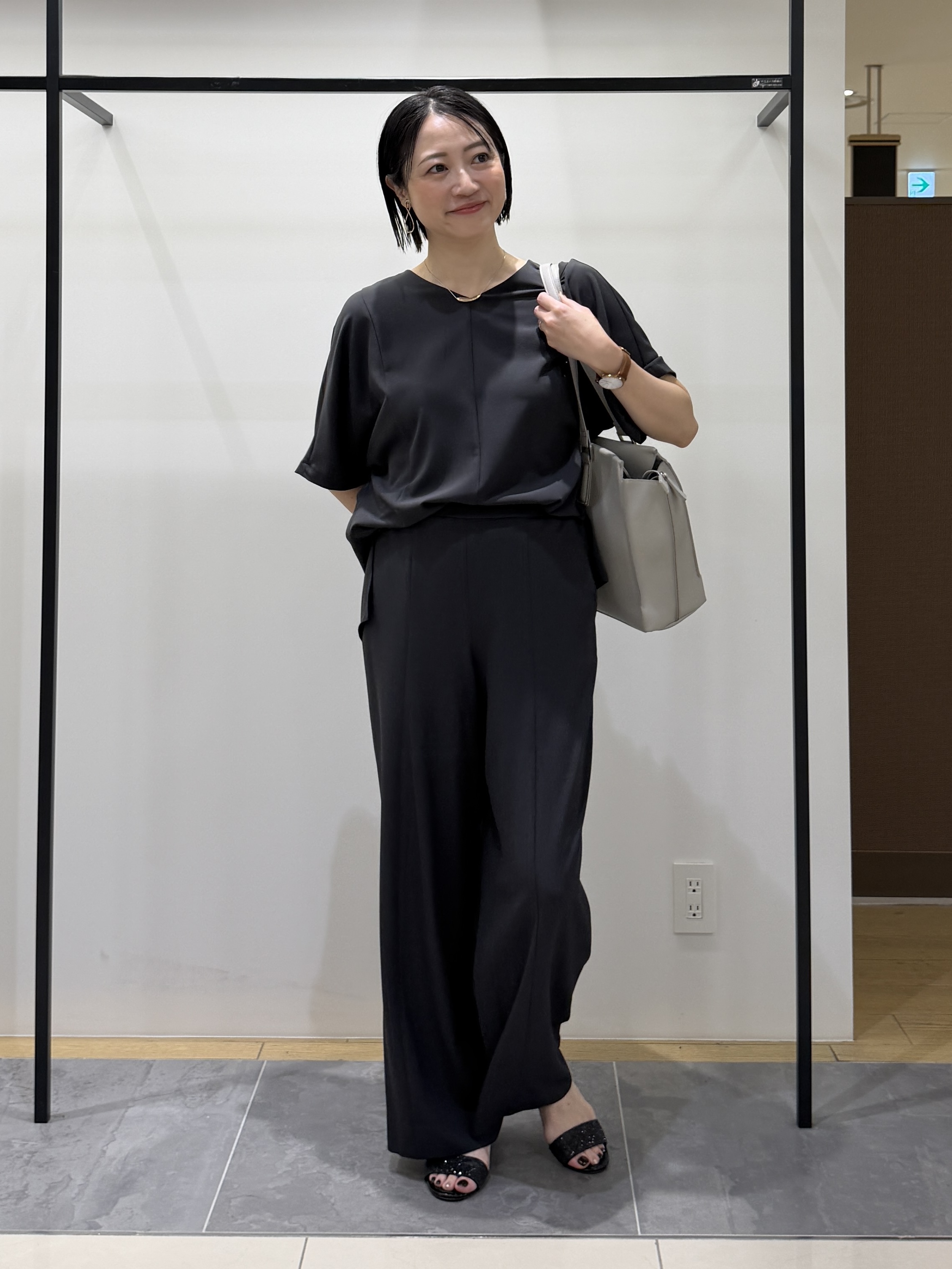 shihoさんの「INDIVI｜【着る日傘】ドルマントップス」を使ったコーディネート