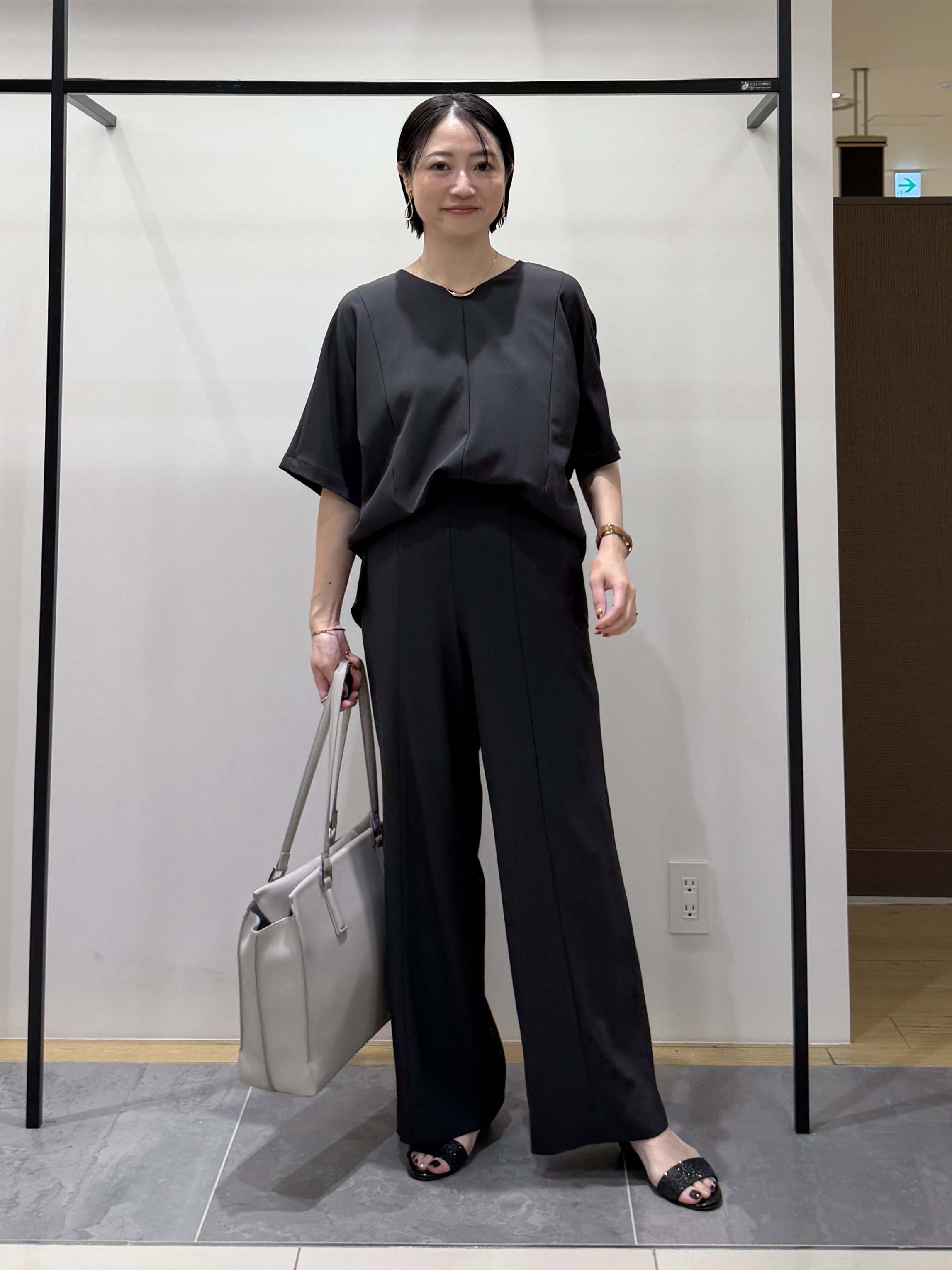 shihoさんの「INDIVI｜【着る日傘】ドルマントップス」を使ったコーディネート