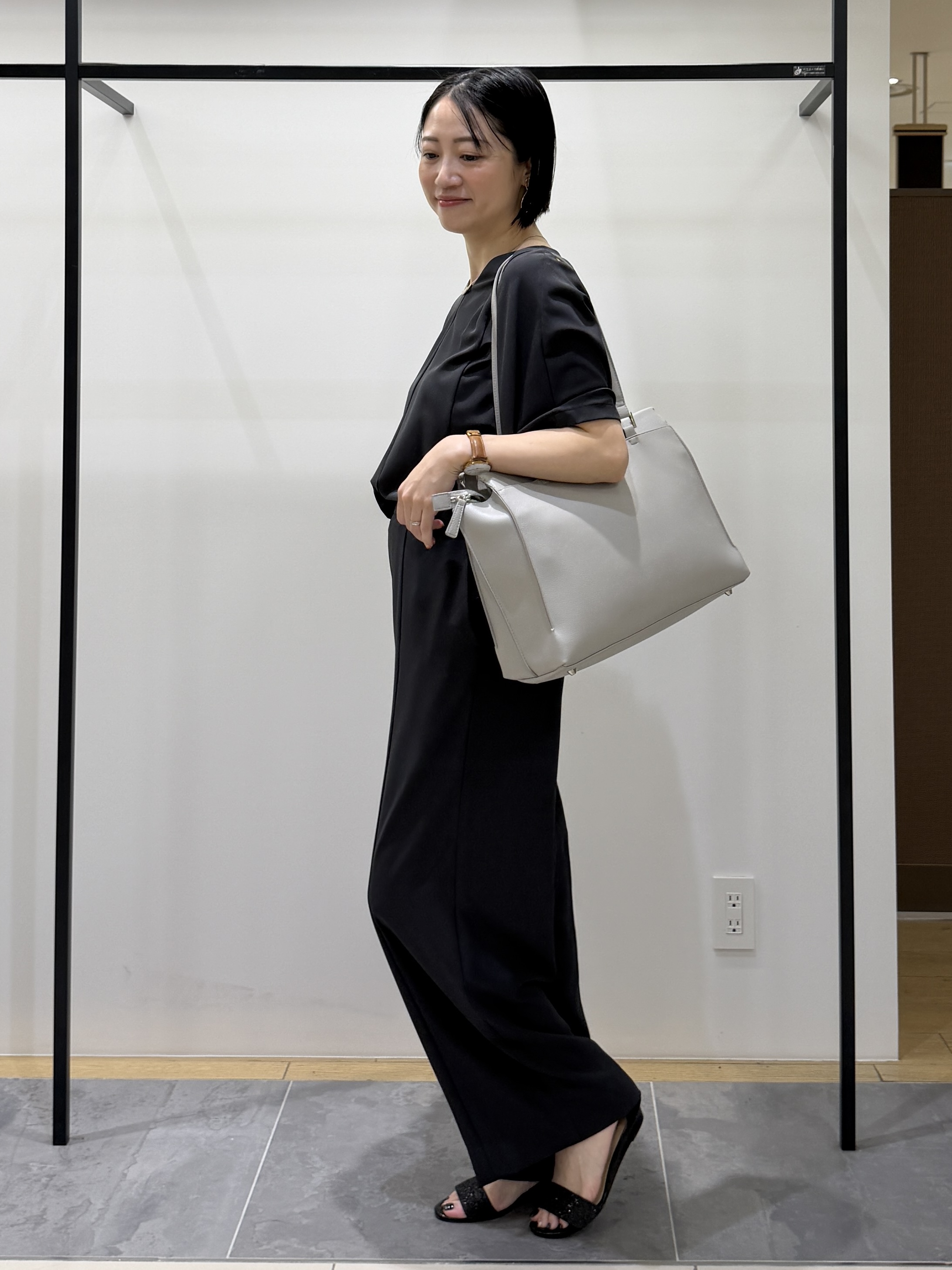 shihoさんの「INDIVI｜【着る日傘】ドルマントップス」を使ったコーディネート