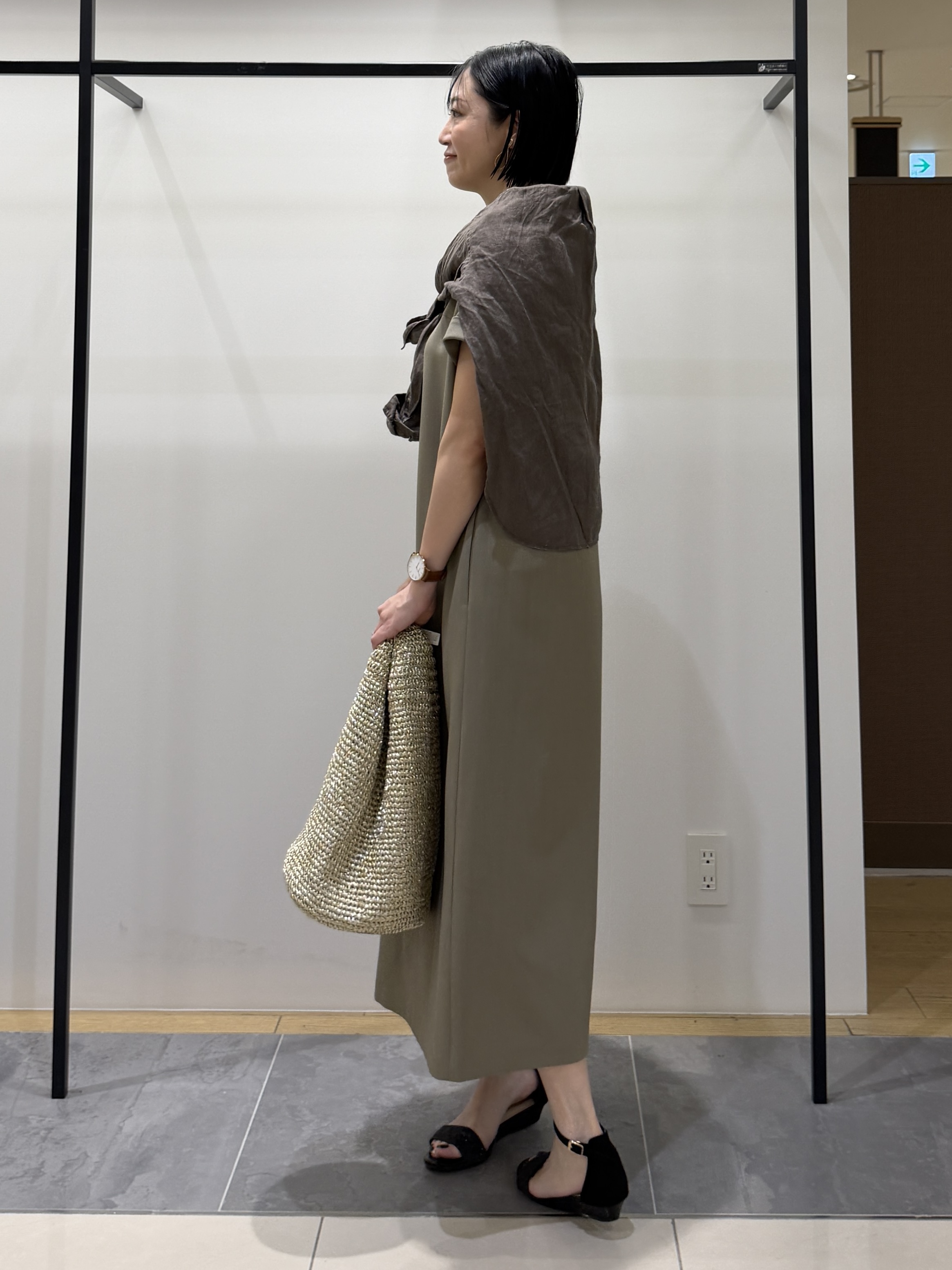shihoさんの「INDIVI｜【華奢見え】ベルト付きナローワンピース」を使ったコーディネート