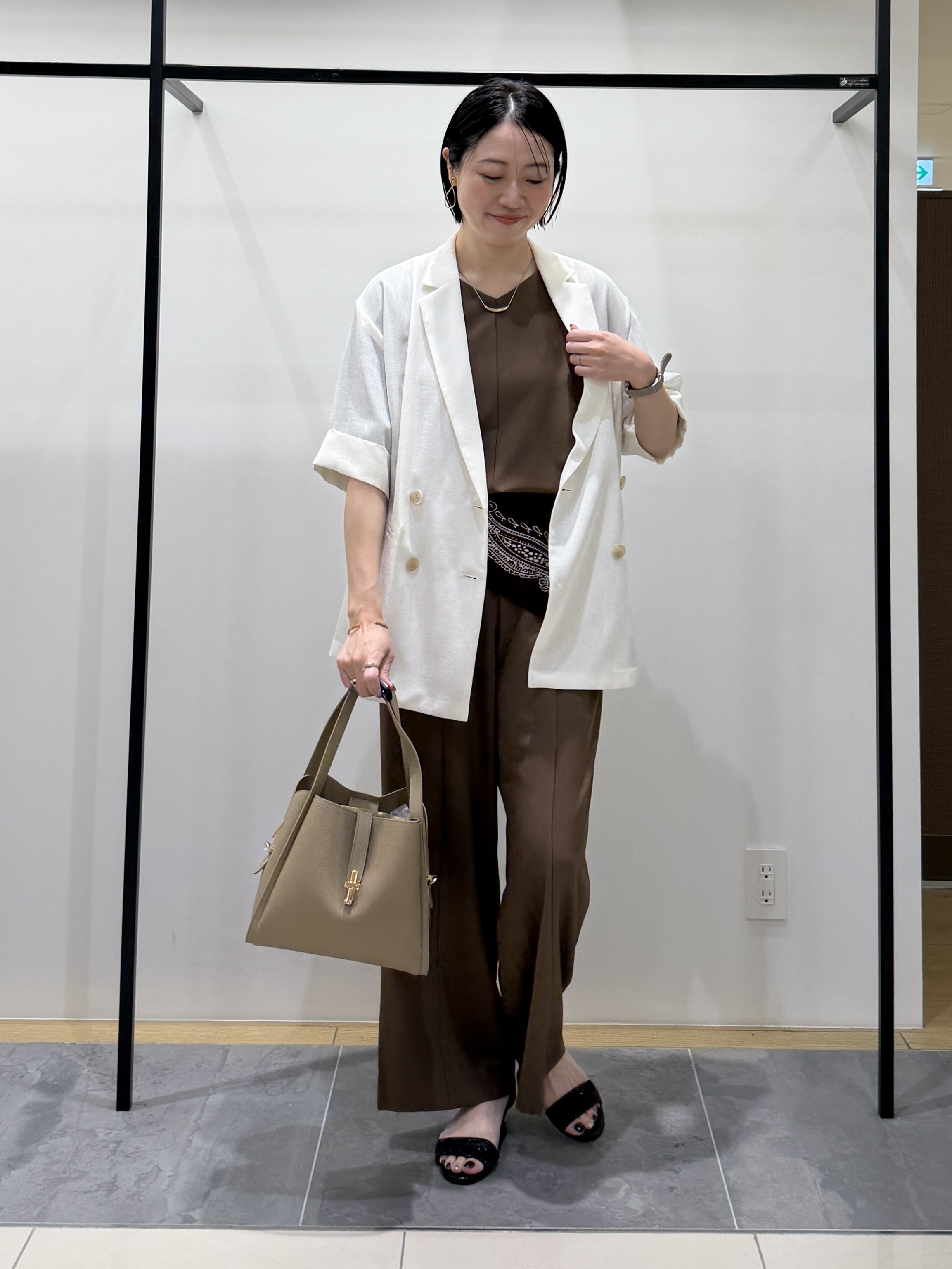 shihoさんの「INDIVI｜【着る日傘】ドルマントップス」を使ったコーディネート