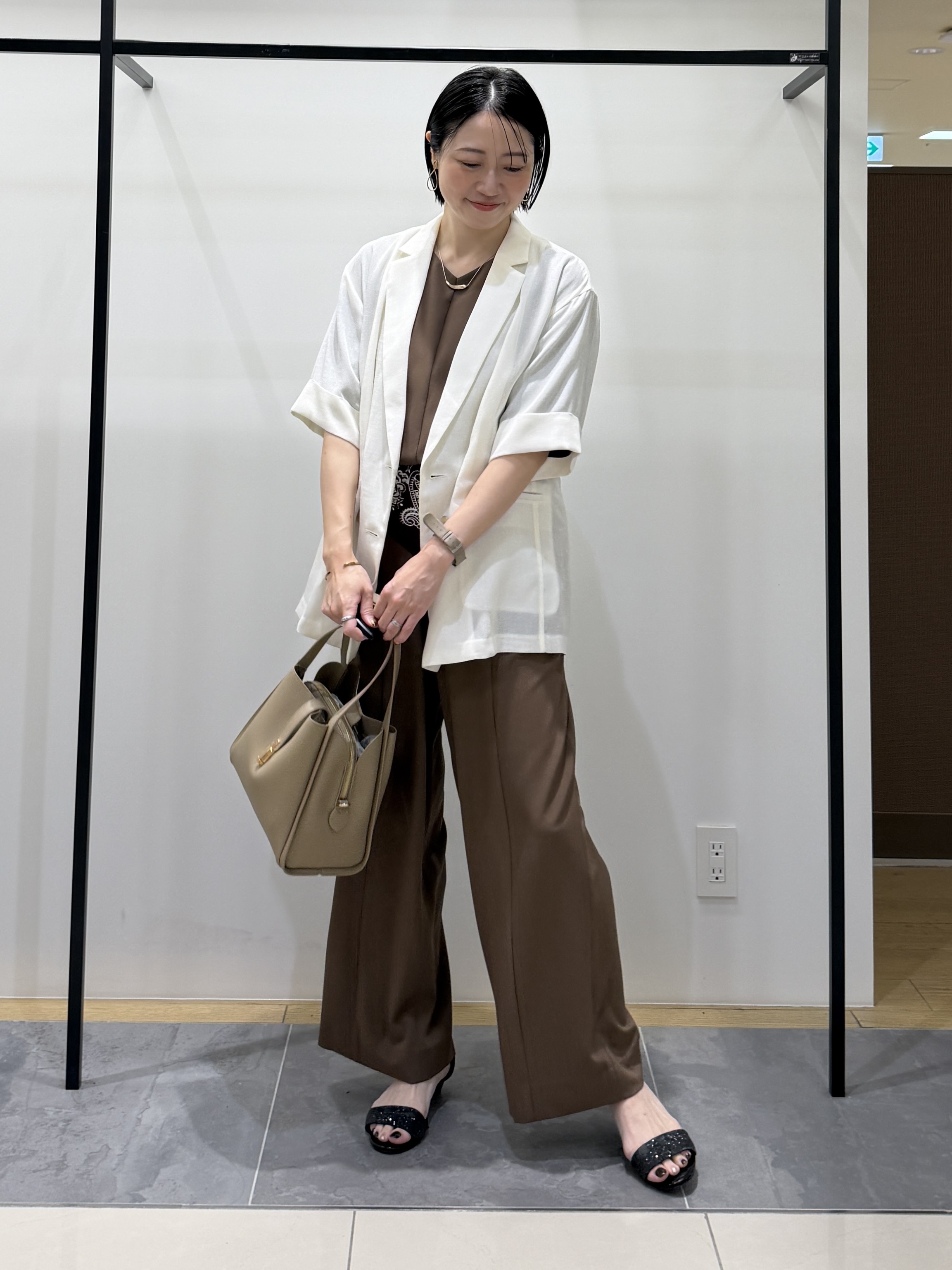 shihoさんの「INDIVI｜【着る日傘】ドルマントップス」を使ったコーディネート