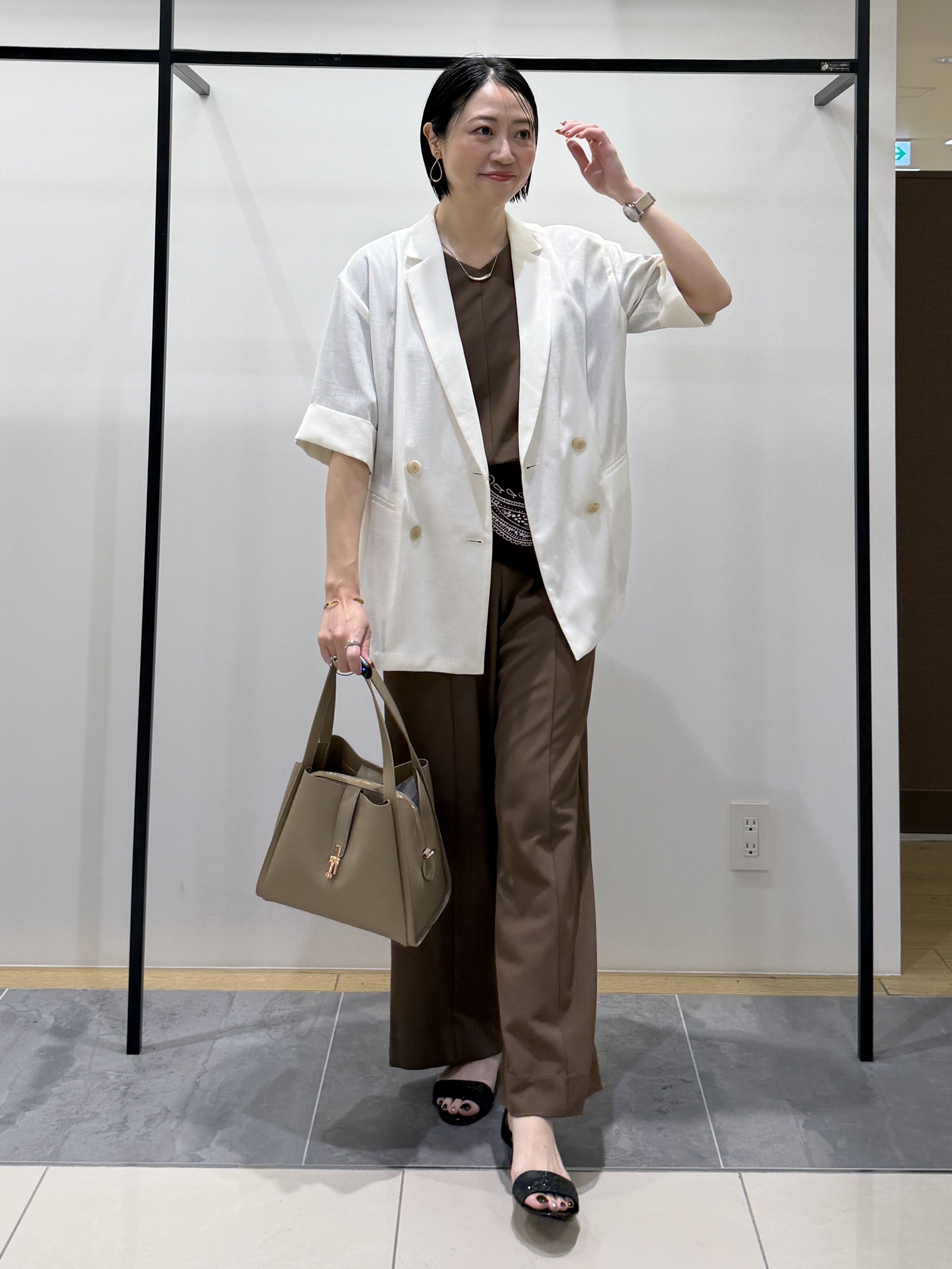shihoさんの「INDIVI｜【着る日傘】ドルマントップス」を使ったコーディネート